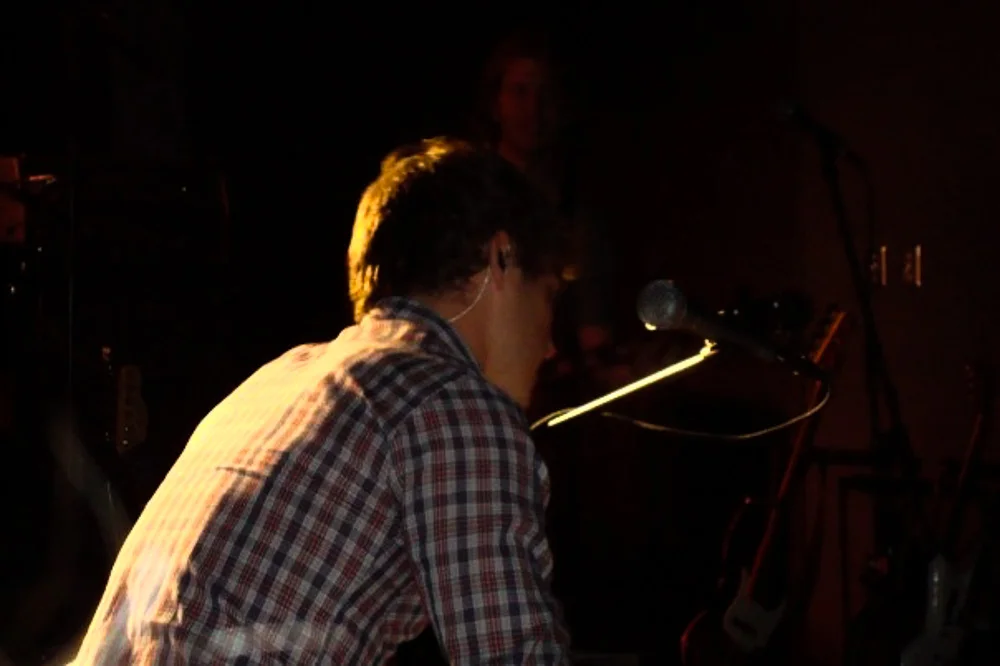 Jon McLaughlin5 - 2.14.09.jpg