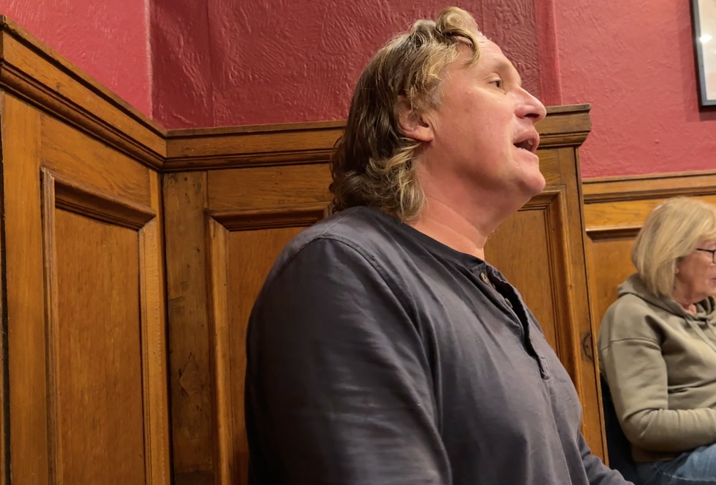 Sing Folk (Jez) 2.png