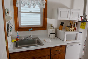 Lucky Horseshoe Cabin #20 - Interior Kitchen.JPG