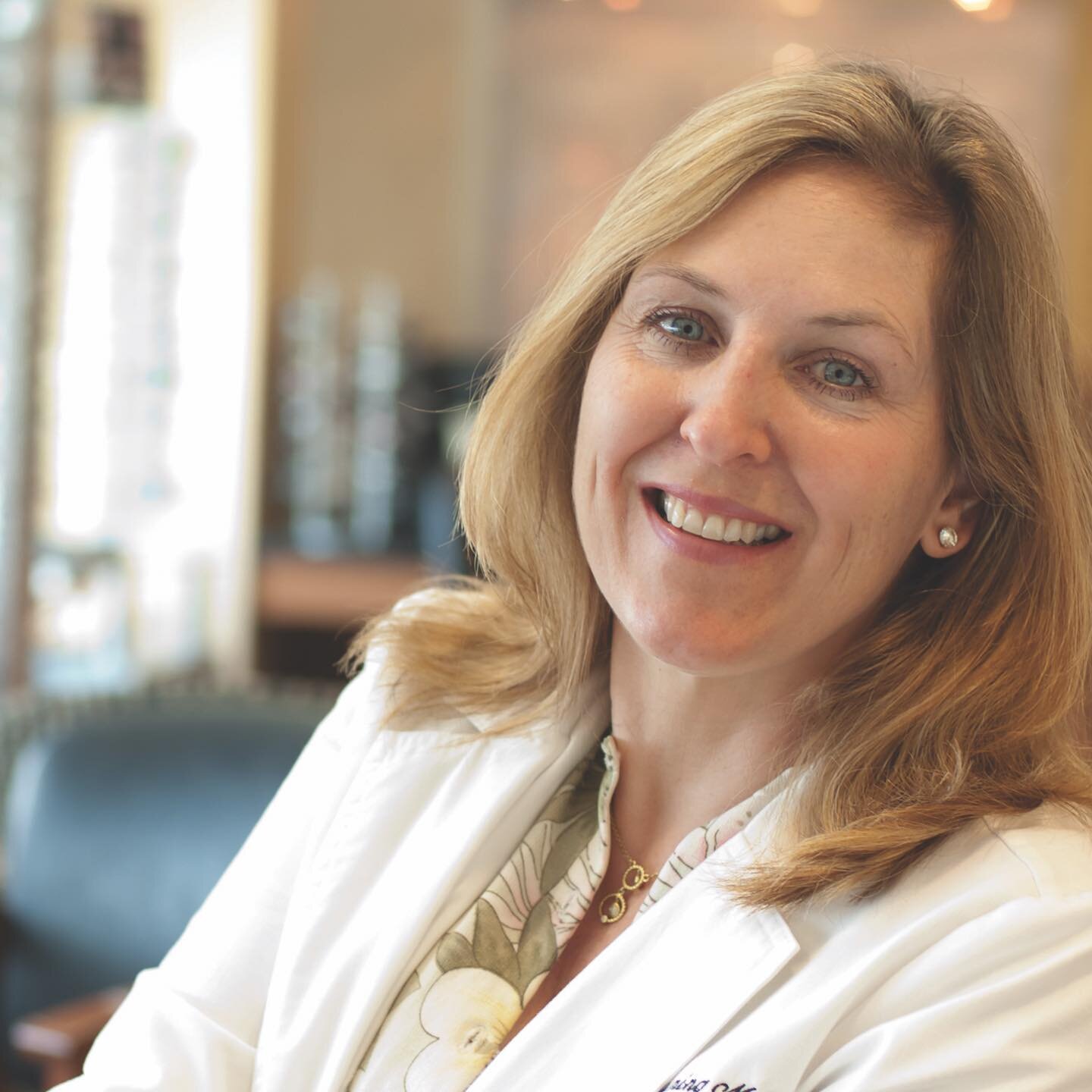 Dr. Beth K. Bruening, M.D.  Comprehensive Ophthalmologist

Ophthalmic Surgeon

Dr. Beth Bruening specializes in no-stitch cataract surgery, a same day procedure that replaces the cloudy cataract lens with a clear intraocular lens implant. She has bee
