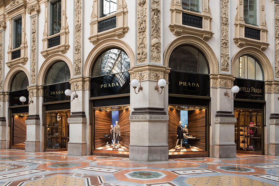 prada_mgamp_04_original.jpg