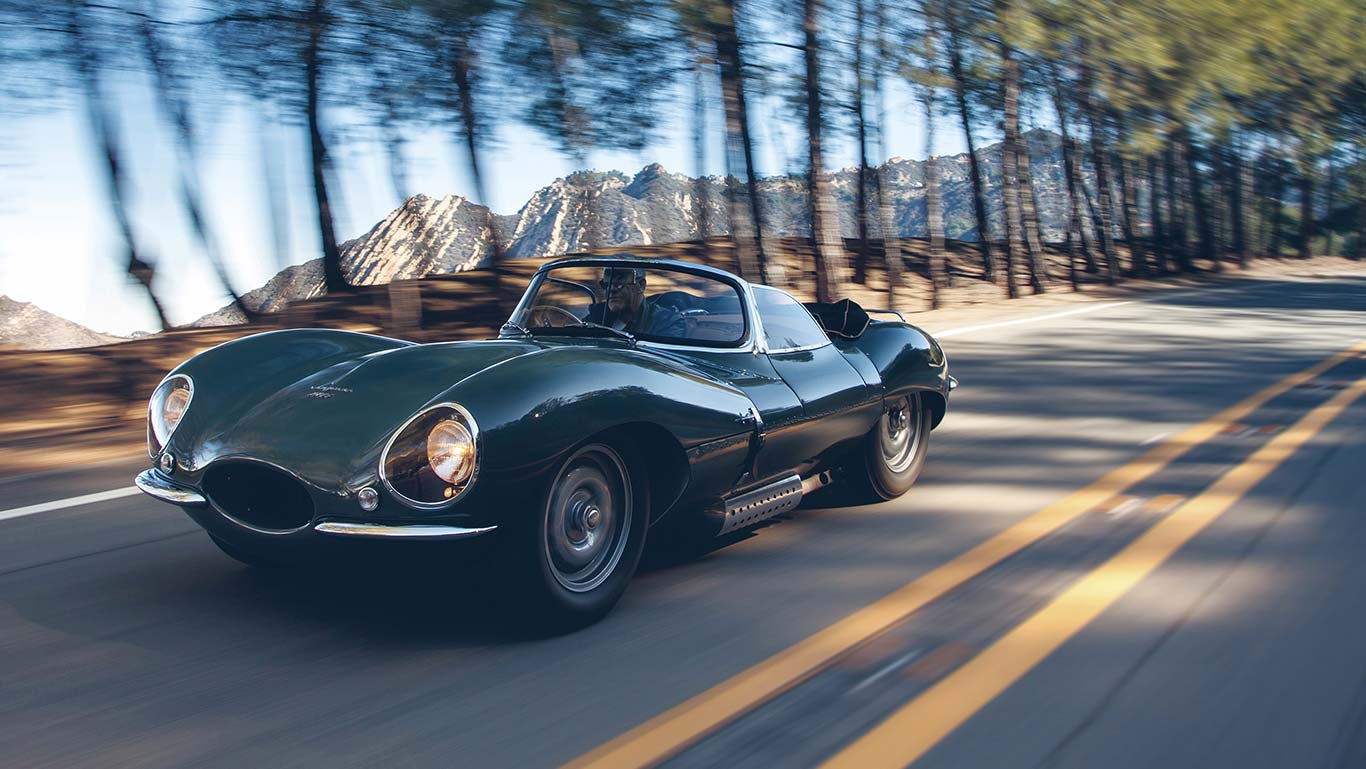 Jaguar_XKSS_LA_108_desktop_1366x769_tcm76-328413_desktop_1366x769.jpg