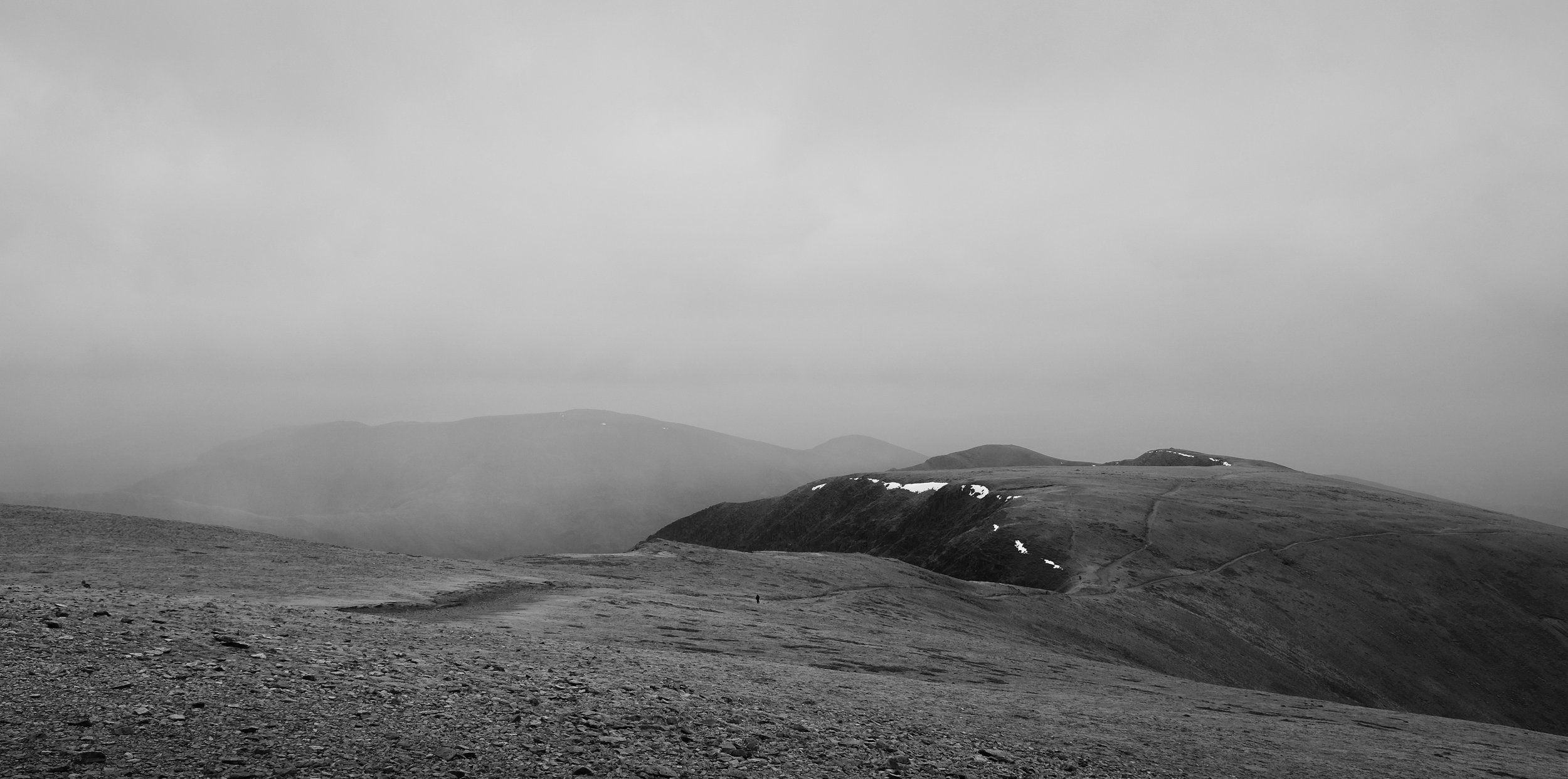 Cornices clinging