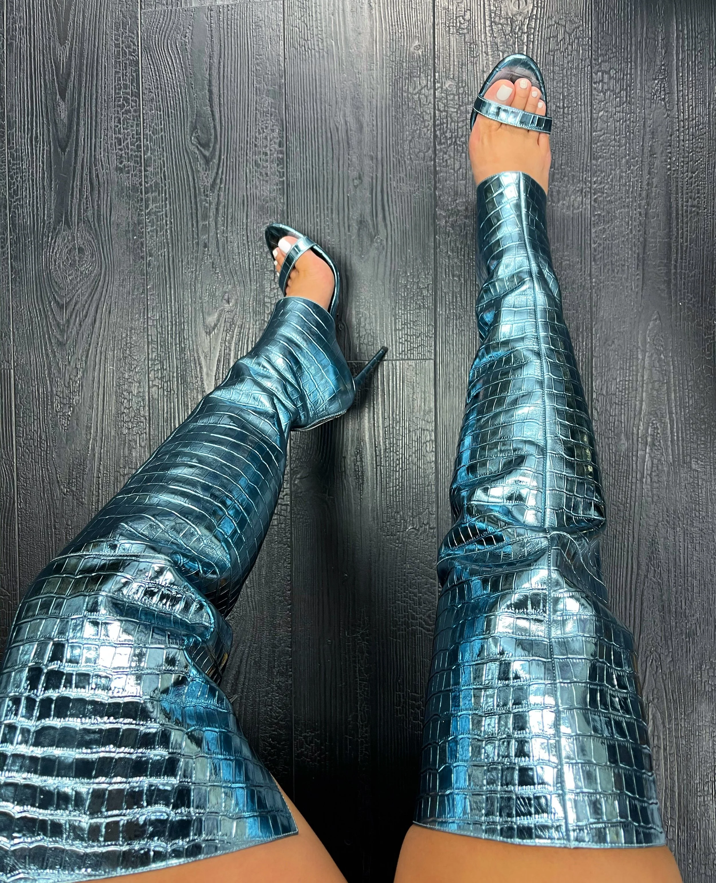 ICE BLUE METALLIC SANDAL BOOT - 36 R