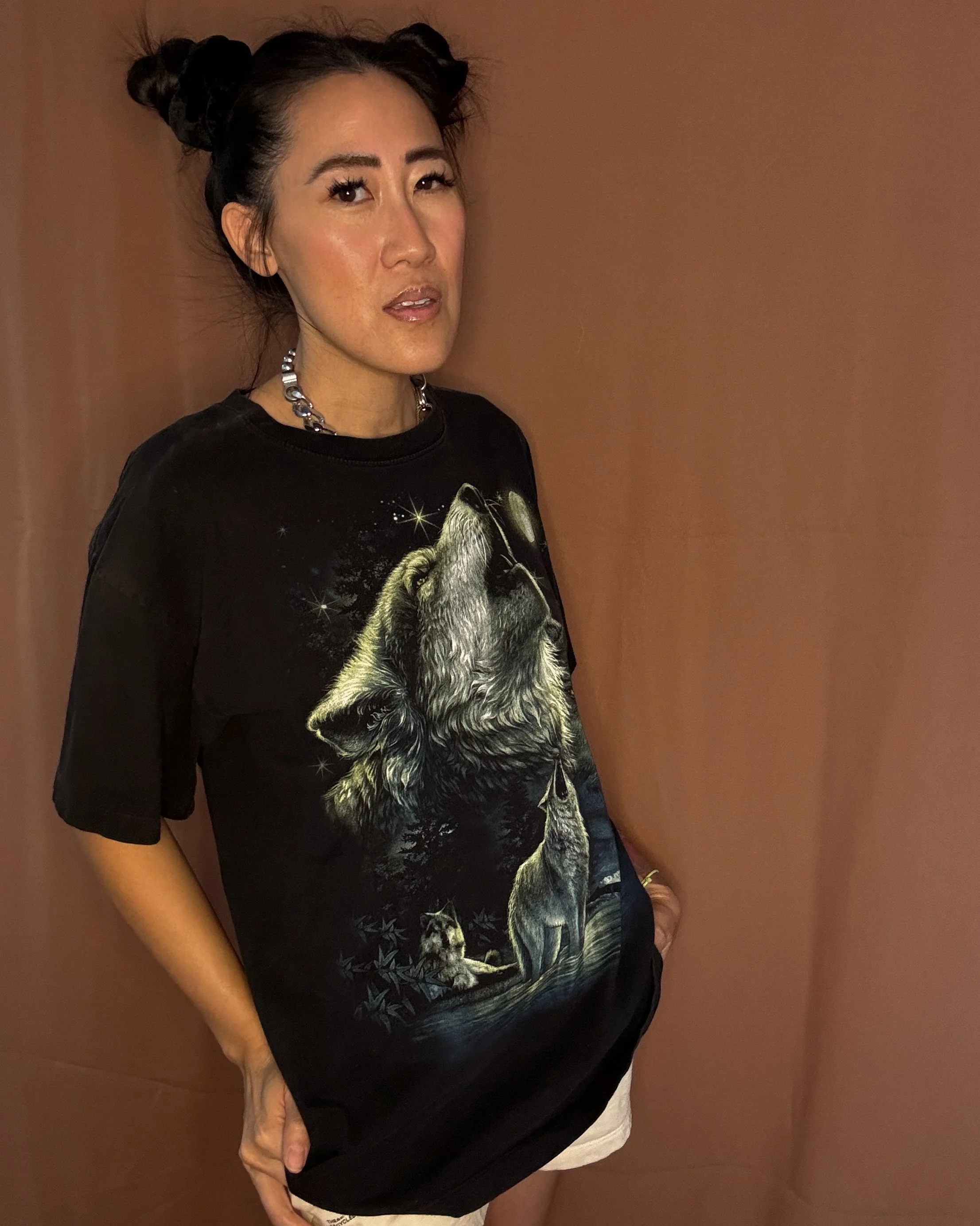 Vintage Howling Wolf