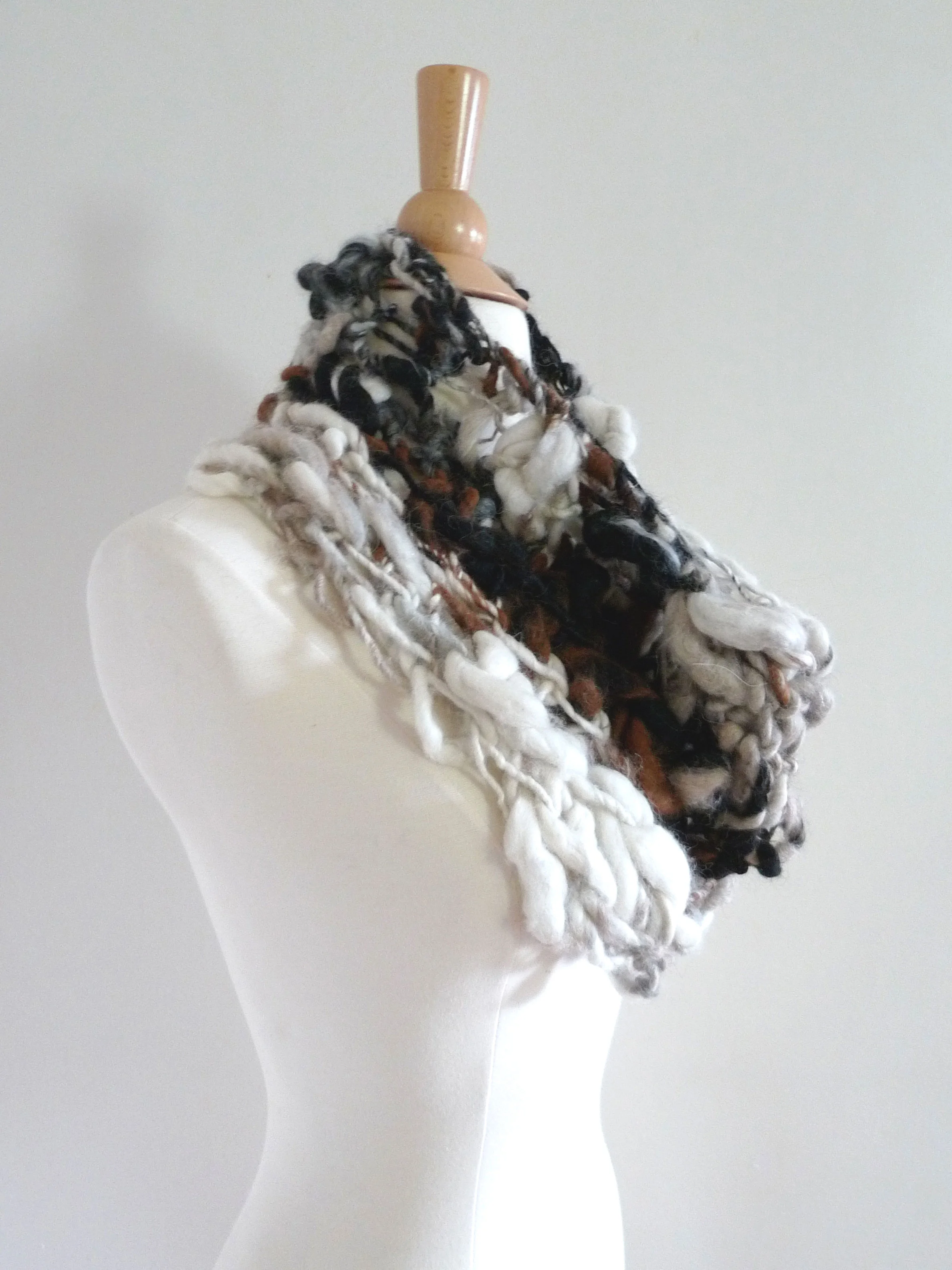 BrownmultiAlpacaScarfside.jpg
