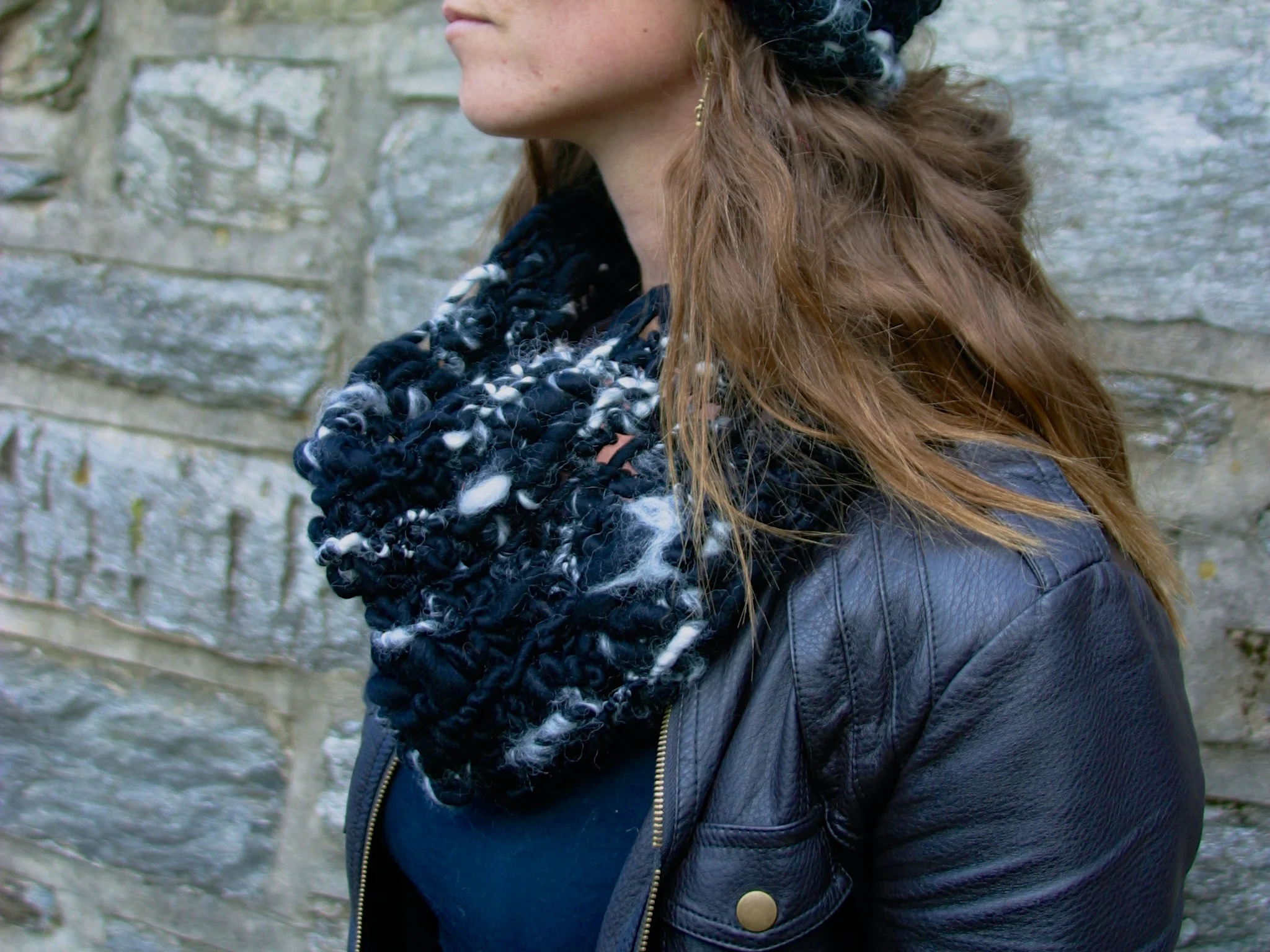 Black & White Cowl - "Shortie"