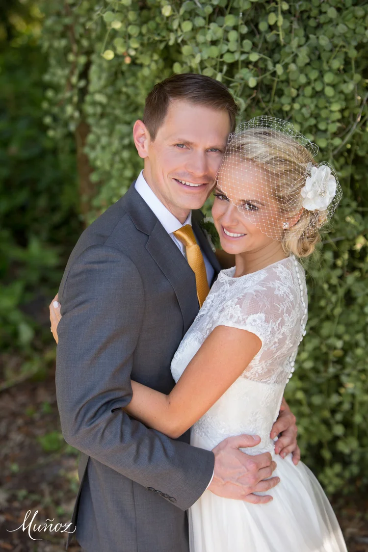 Dash of Les is Married!!!!