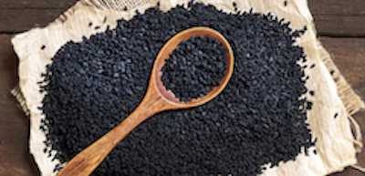 ( Mountainhills - Own work, CC BY-SA 4.0 ) Black seed oil: a powerful antioxidant, black seed oil has a host of beneficial uses. It has been shown to be anti-inflammatory, hydrating, and to aid in wound healing. ewg = 1