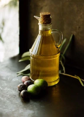 ( Roberta Sorge ) Grape seed oil: moisturizing, healing, anti-inflammatory, and noncomedogenic. ewg = 1