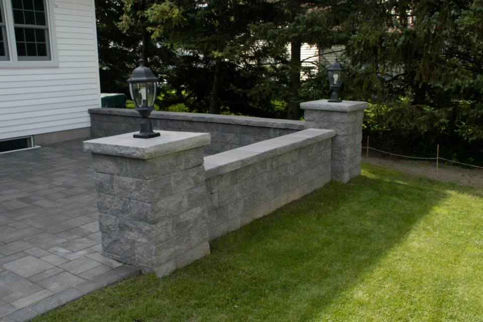 6 Reasons to Consider a Concrete Retaining Wall for Your Property