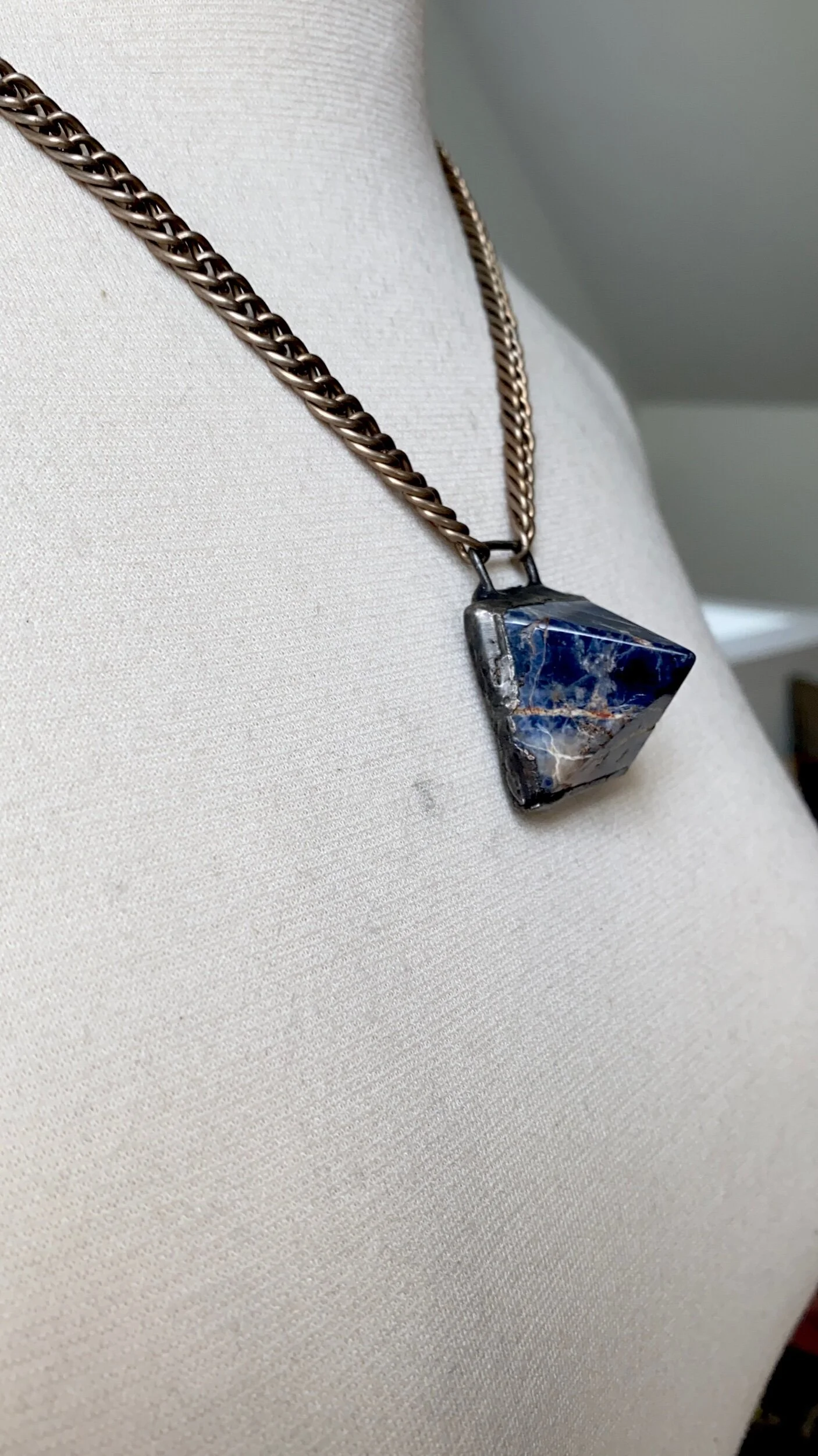 F60EC97C-87DE-4B6D-96AA-6880EC63B294