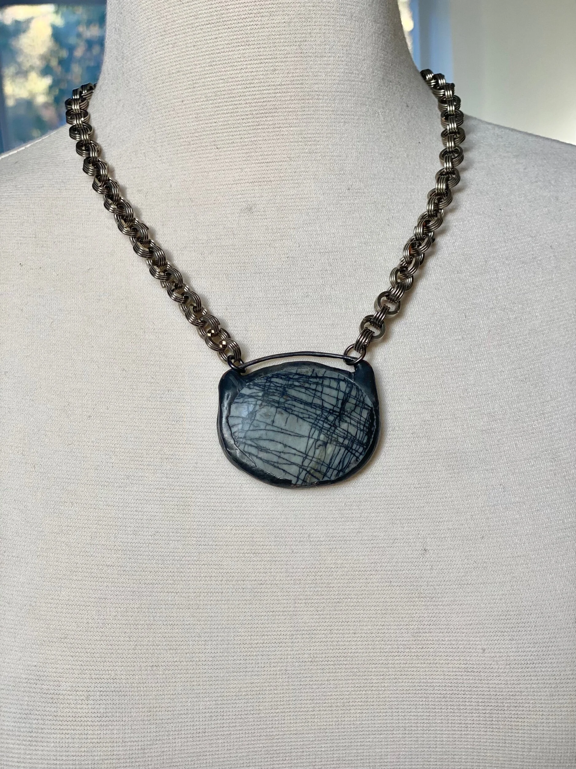 AA77EC7A-11E1-4A0B-BA83-F98126F7DA0B