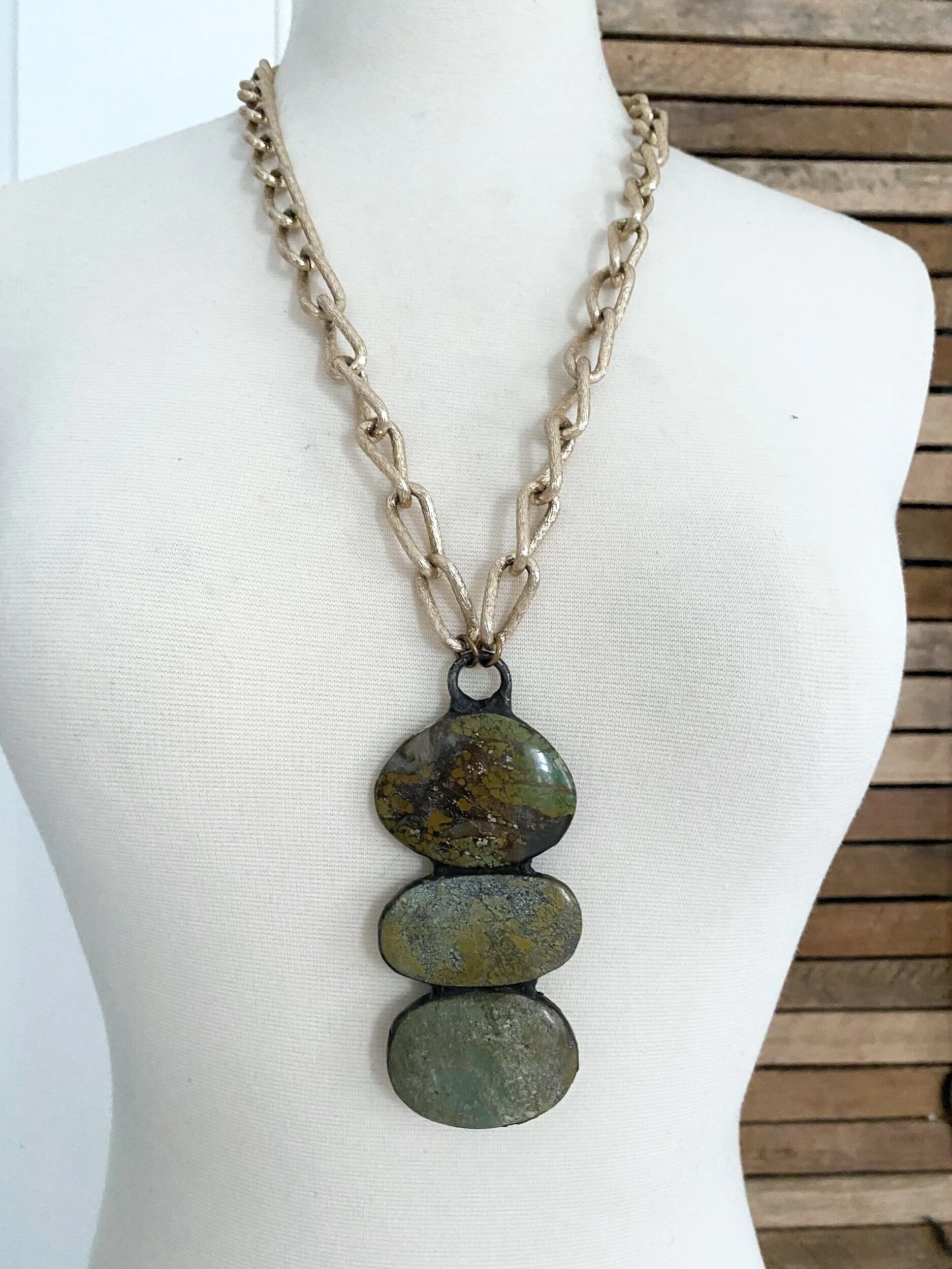 E6163BA7-7D16-4818-95CD-D1A435C0E2F2