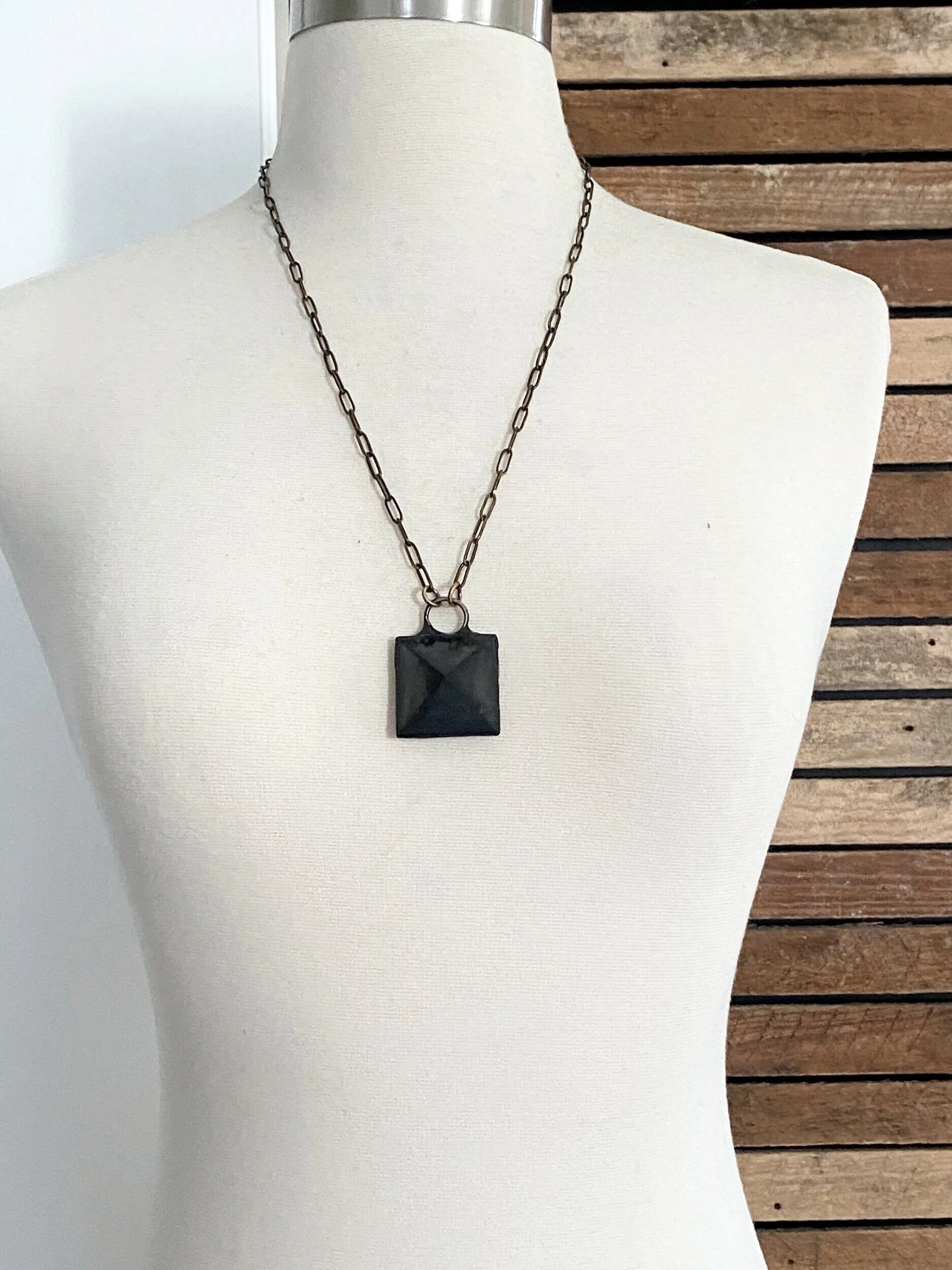 FB234579-AECA-407C-9674-6CB7EE9152E6