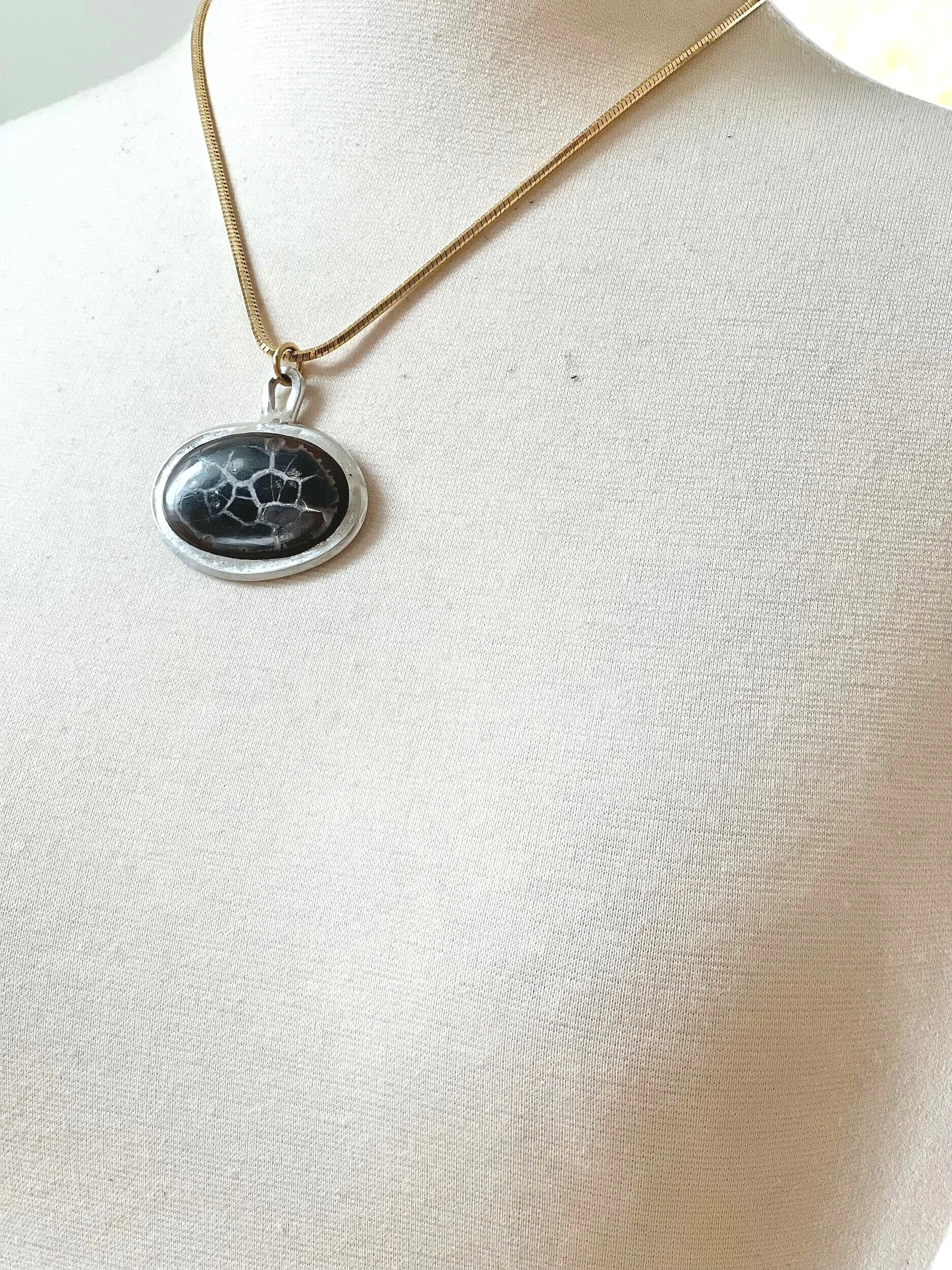 2F190406-6551-4633-8944-DF364FDC63A6