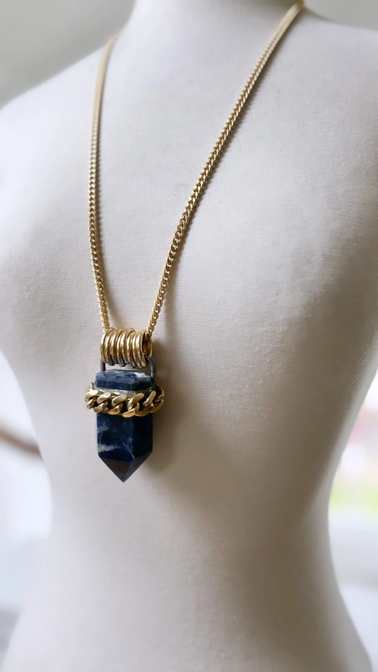 D81B8AB8-22A3-4D8A-9BE6-C0E6656DCAE9