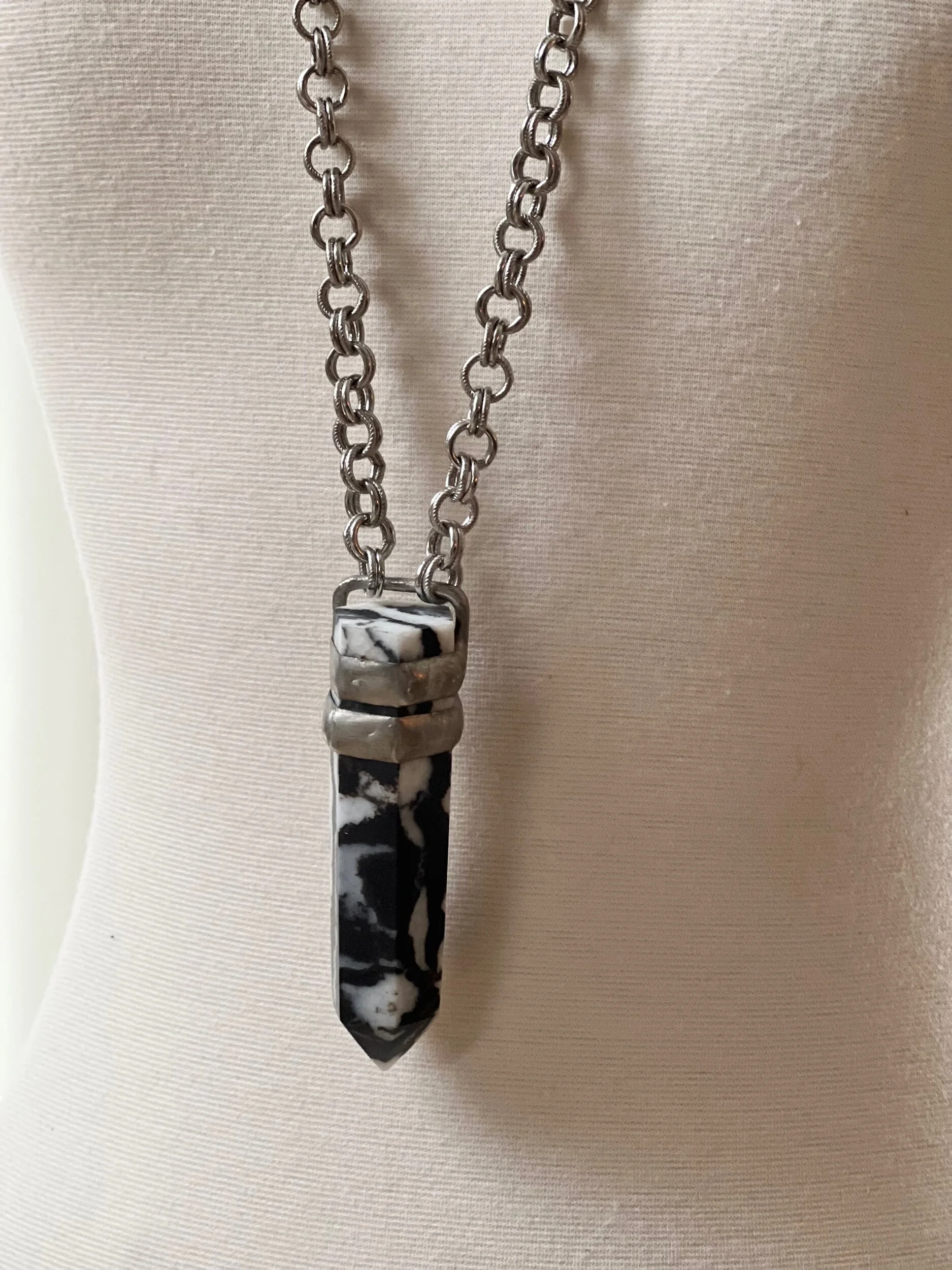 128C85C0-8095-4346-AFE4-BDF9259D8463