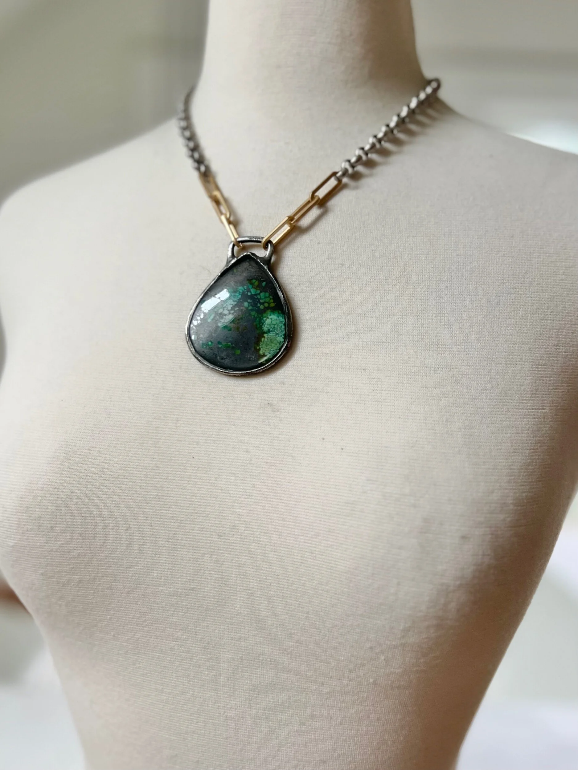 7A76AAF9-CE7D-4EDC-975F-BDF63C290452