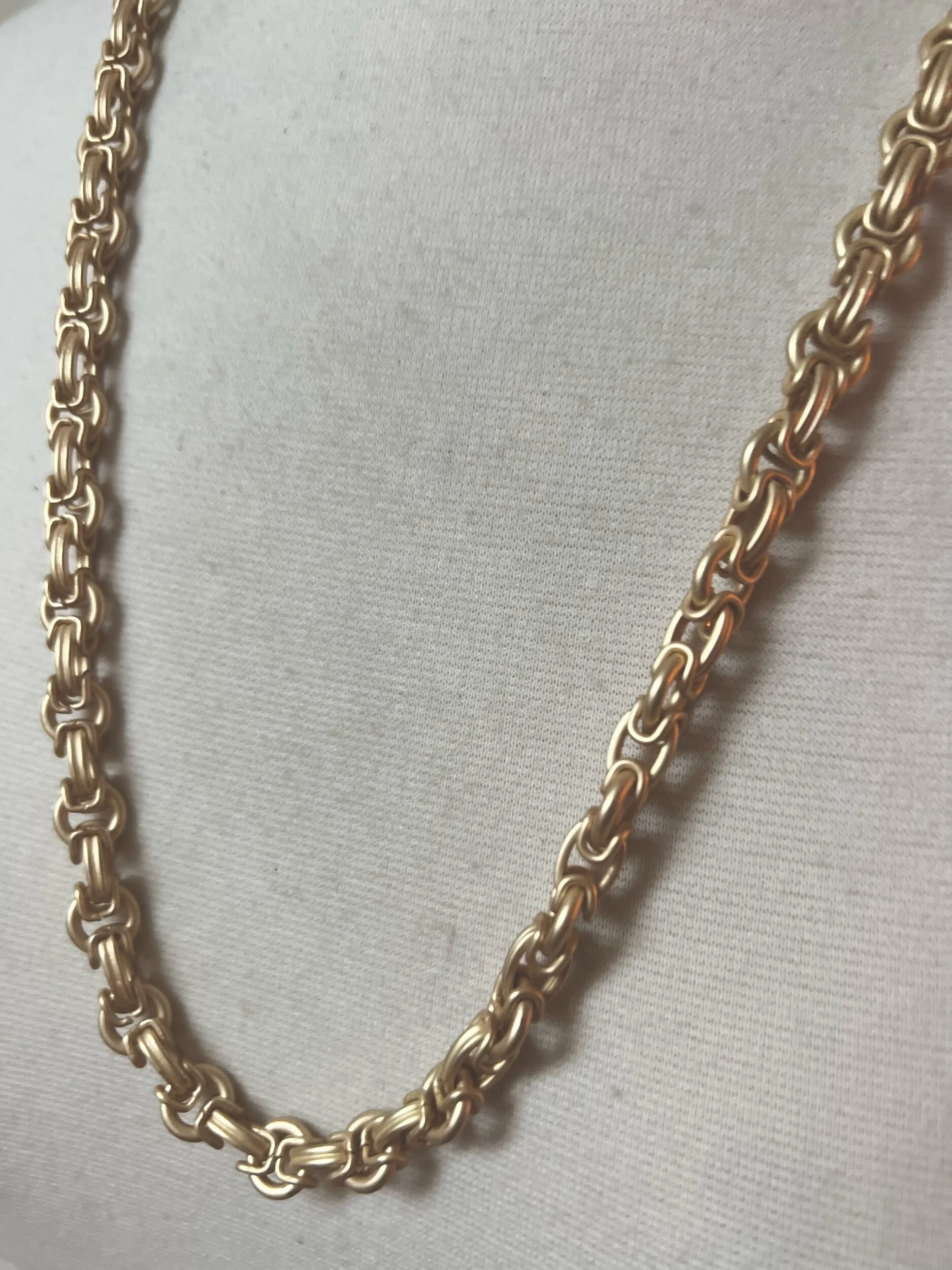 76FF80B1-55DB-439C-8411-B7D69D3D61FA