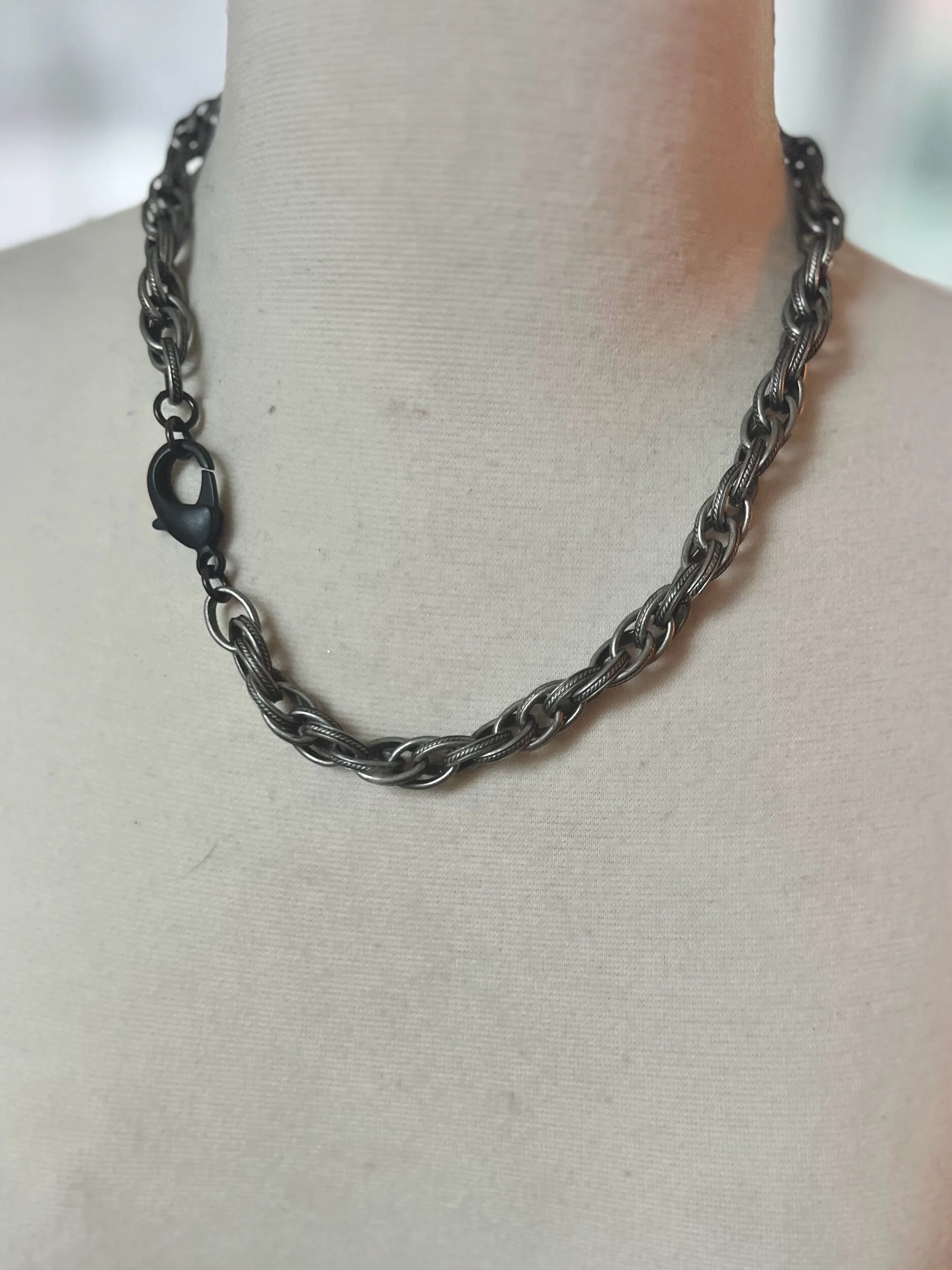 70098E0F-D088-4090-A70A-C6959C0AFD75