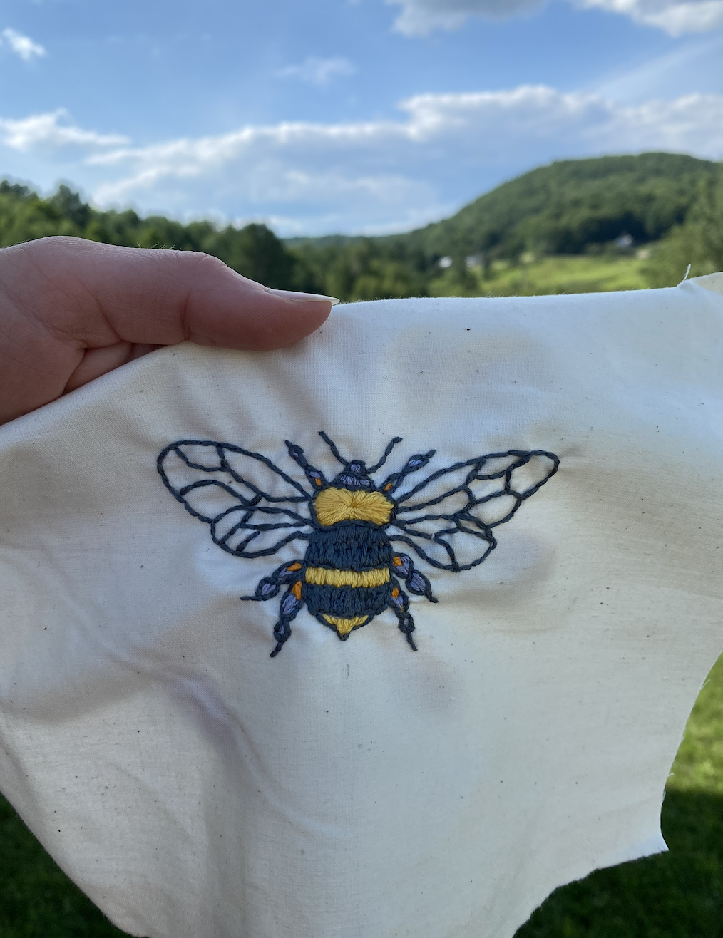 bee embroidered.png