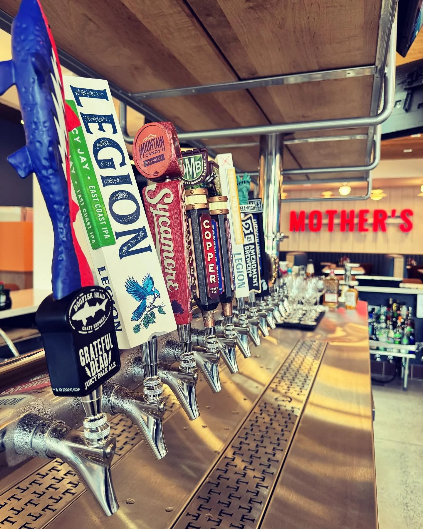 Mother&rsquo;s Comfort Food and Cocktails @parkroadcenter will be opening this week. 
We are honored to be a part of this team. Please stop by and pay them a visit&hellip;we can promise that this level of hospitality will not disappoint!

#peadonfine