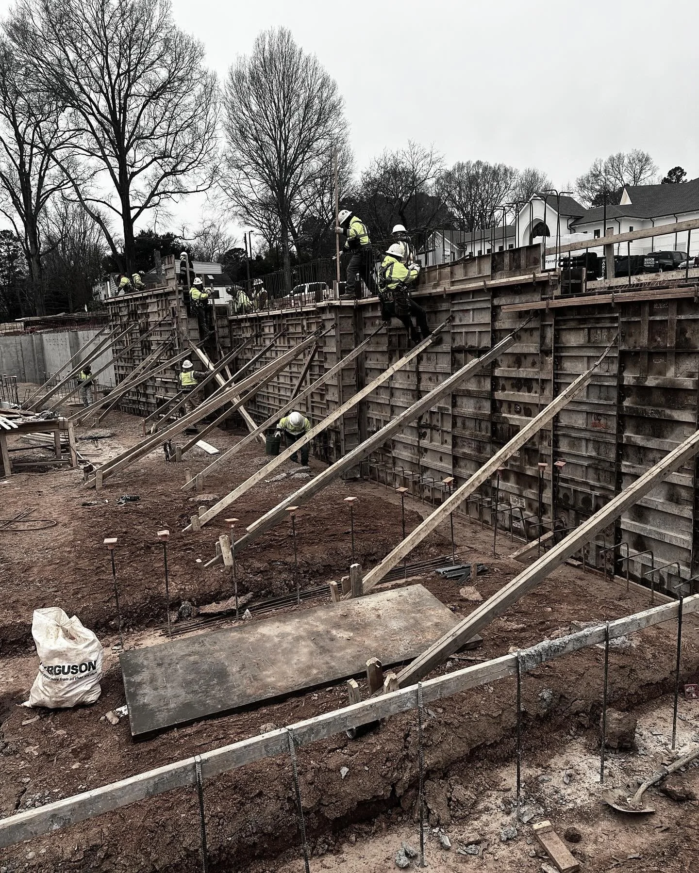 It all starts with strong foundations. @davidsonnc 

#peadonfineinarchitecture 
#thetownofdavidson 
#davidsonnc 
#theknoxgroup