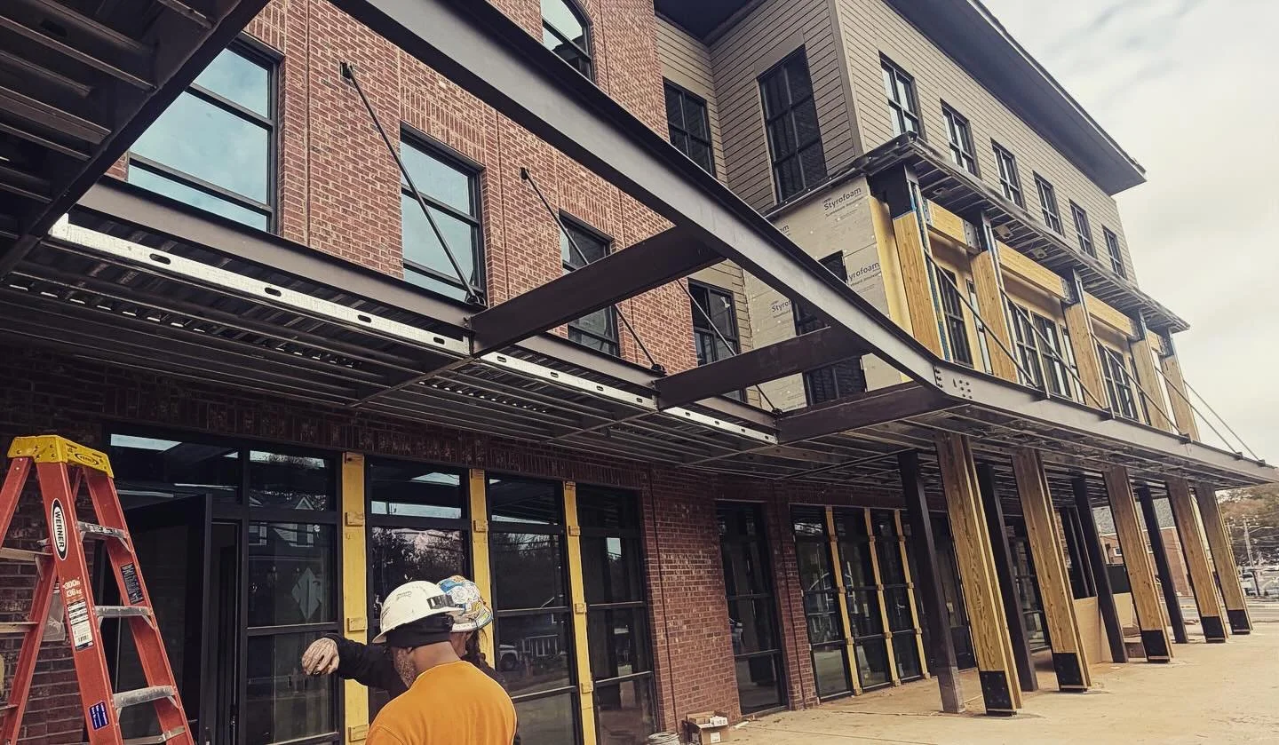 Davidson- 480 S. Main. 
The finish line approaches. 

#peadonfineinarchitecture 
#theknoxgroup 
#davidsonnc