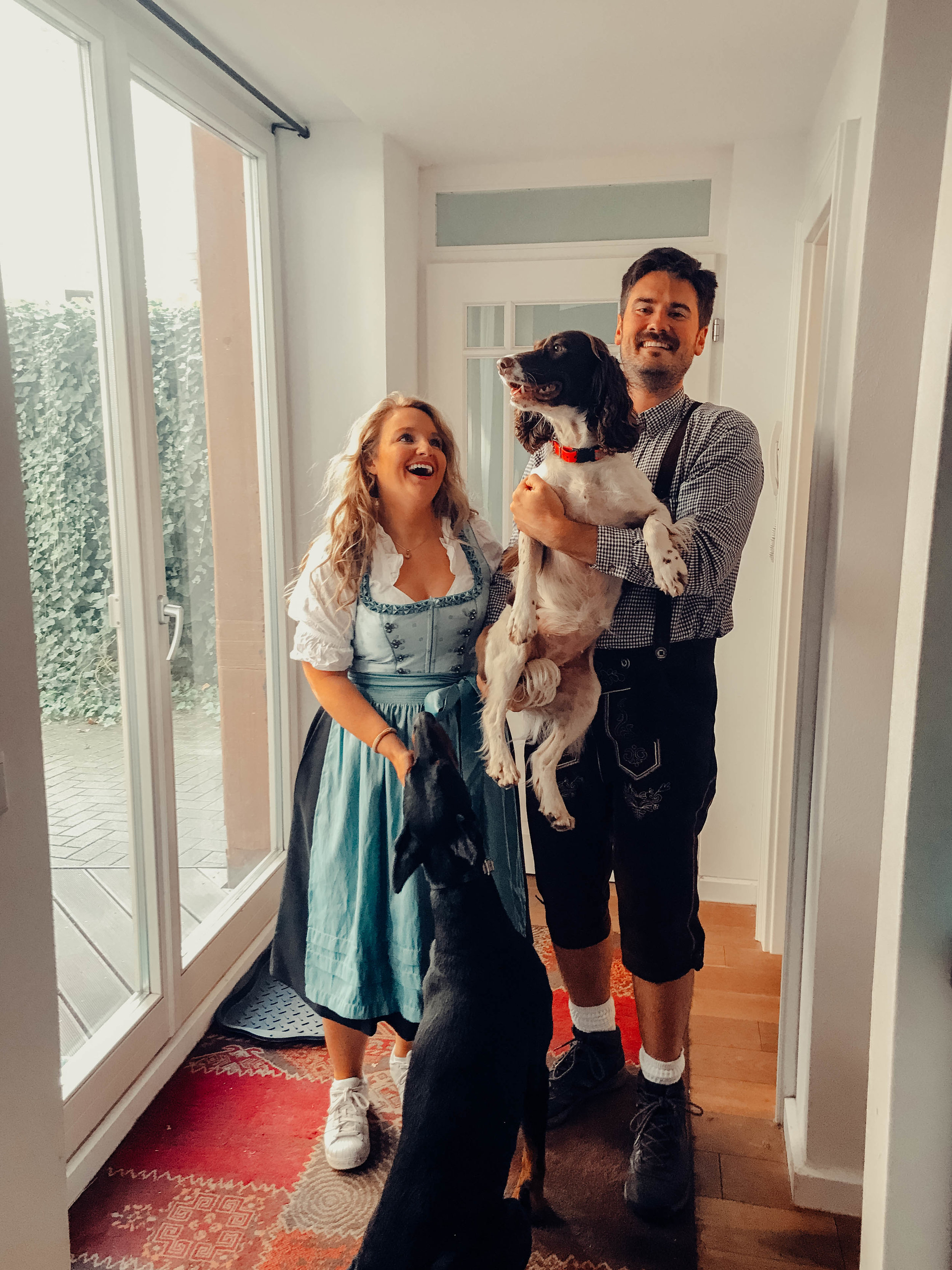 Helene &amp; family preparing for Oktoberfest (HQ: yes, we're fully in puppy love too)
