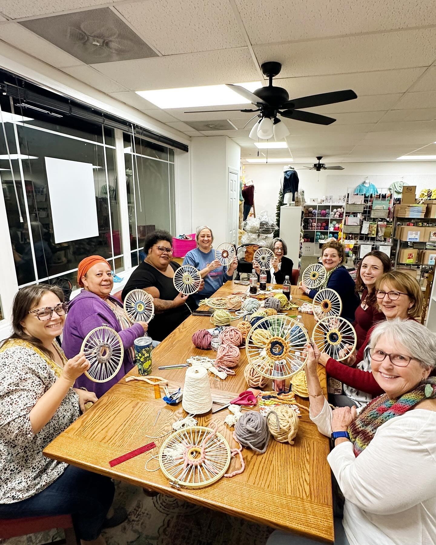 Very excited to head to the US in a couple of weeks where I&rsquo;ll be teaching circular weaving workshops in 𝗣𝗶𝘁𝘁𝘀𝗯𝘂𝗿𝗴𝗵, 𝗕𝗮𝗹𝘁𝗶𝗺𝗼𝗿𝗲, 𝗗𝗖, 𝗔𝘀𝗵𝗹𝗮𝗻𝗱, and 𝗥𝗶𝗰𝗵𝗺𝗼𝗻𝗱! Looking forward to weaving at some of my favorite spo
