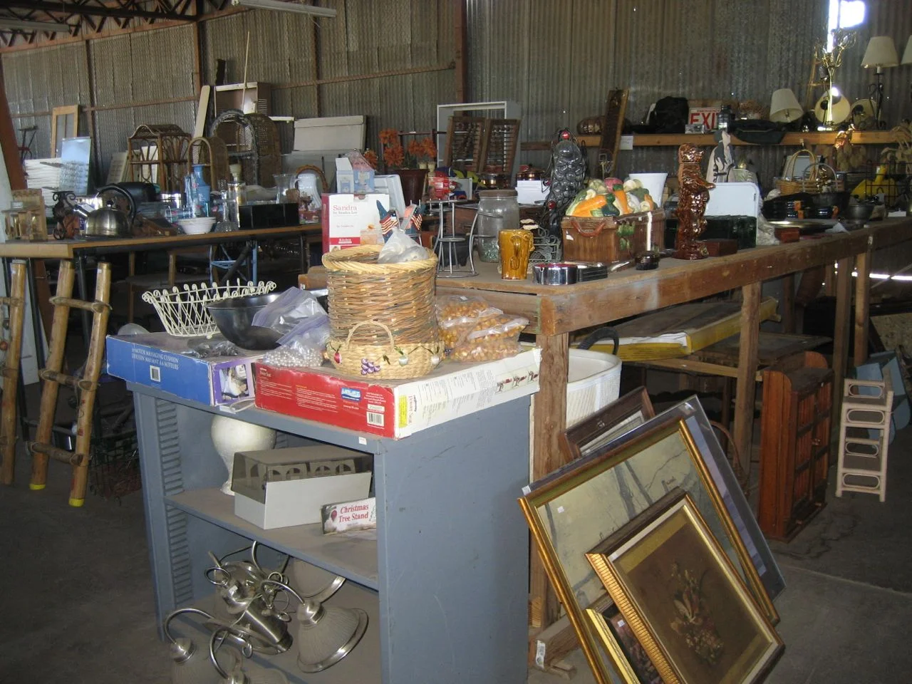 Ronny G's Pottery & More Pottery & Resale Store Tucson, Arizona