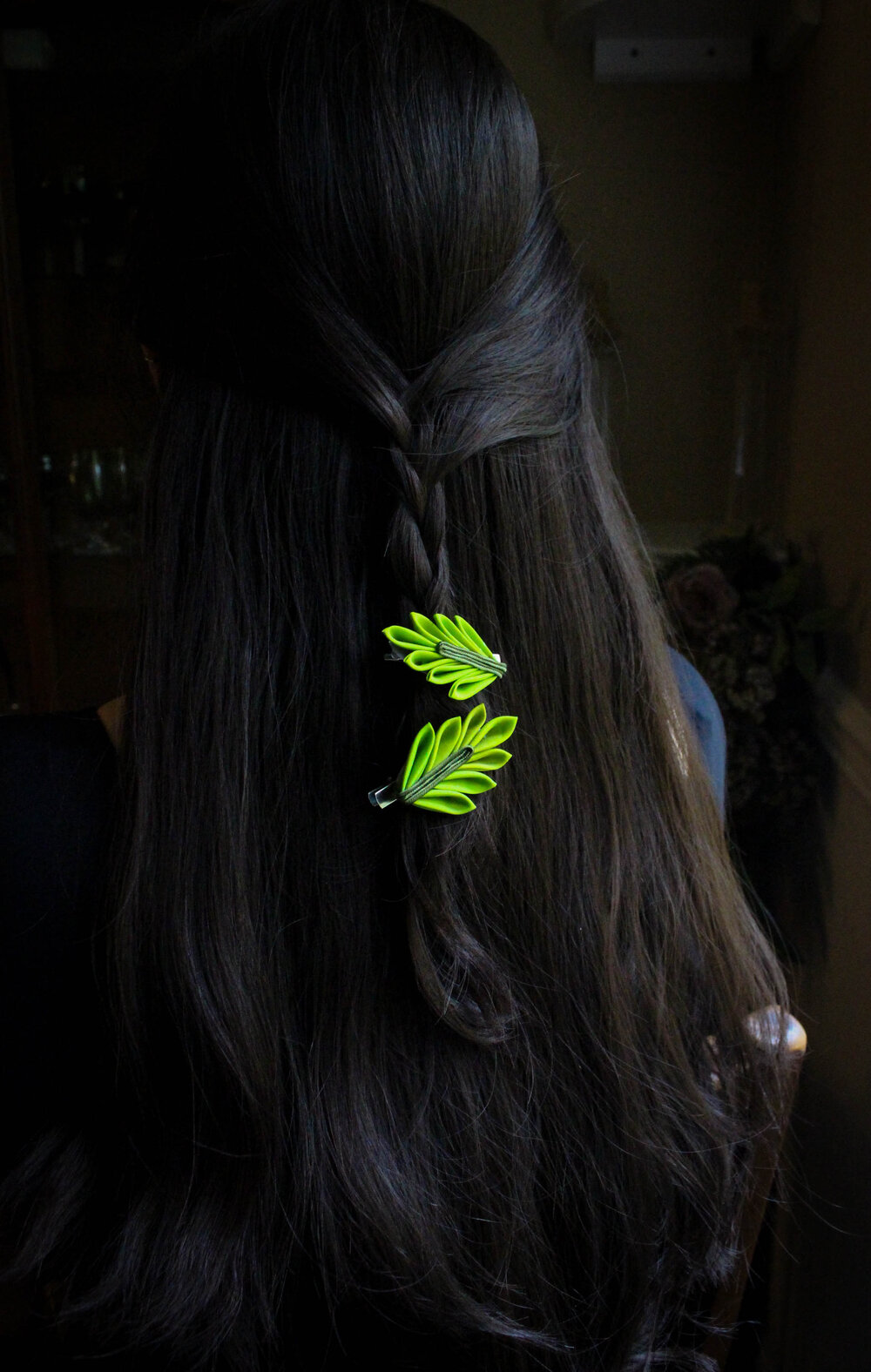 Chartreuse Green Leaves - Kanzashi Hair Clip Set — Thea Starr Chartreuse Green Leaves - Kanzashi Hair Clip Set — Thea Starr