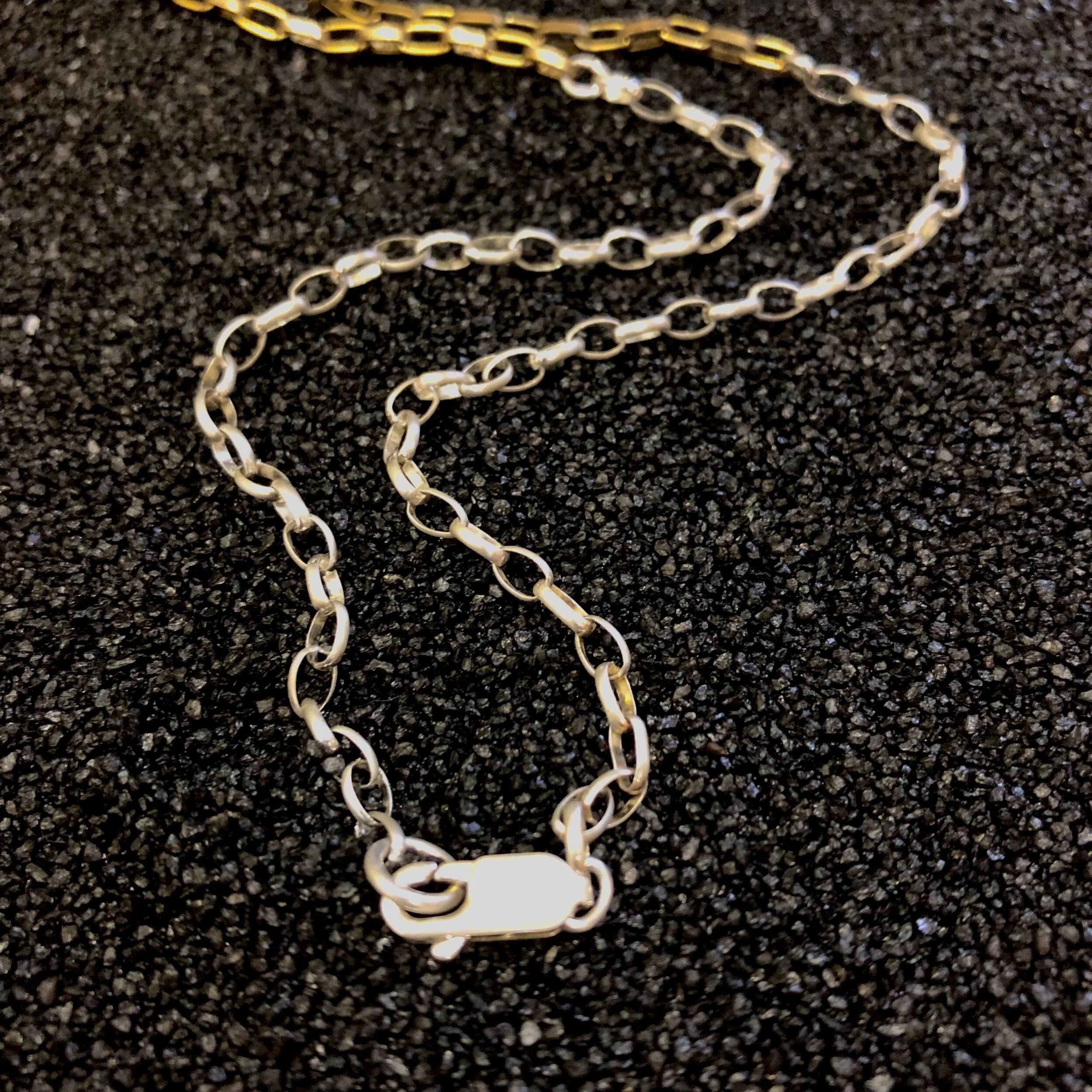 6D4B887E-7870-4E33-B841-F0FC5C3B1538