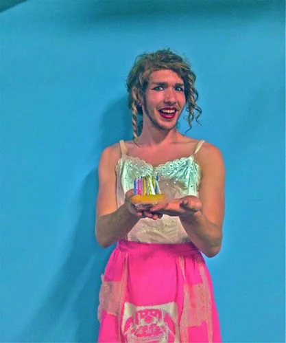 Nico happy hausewife home.jpg