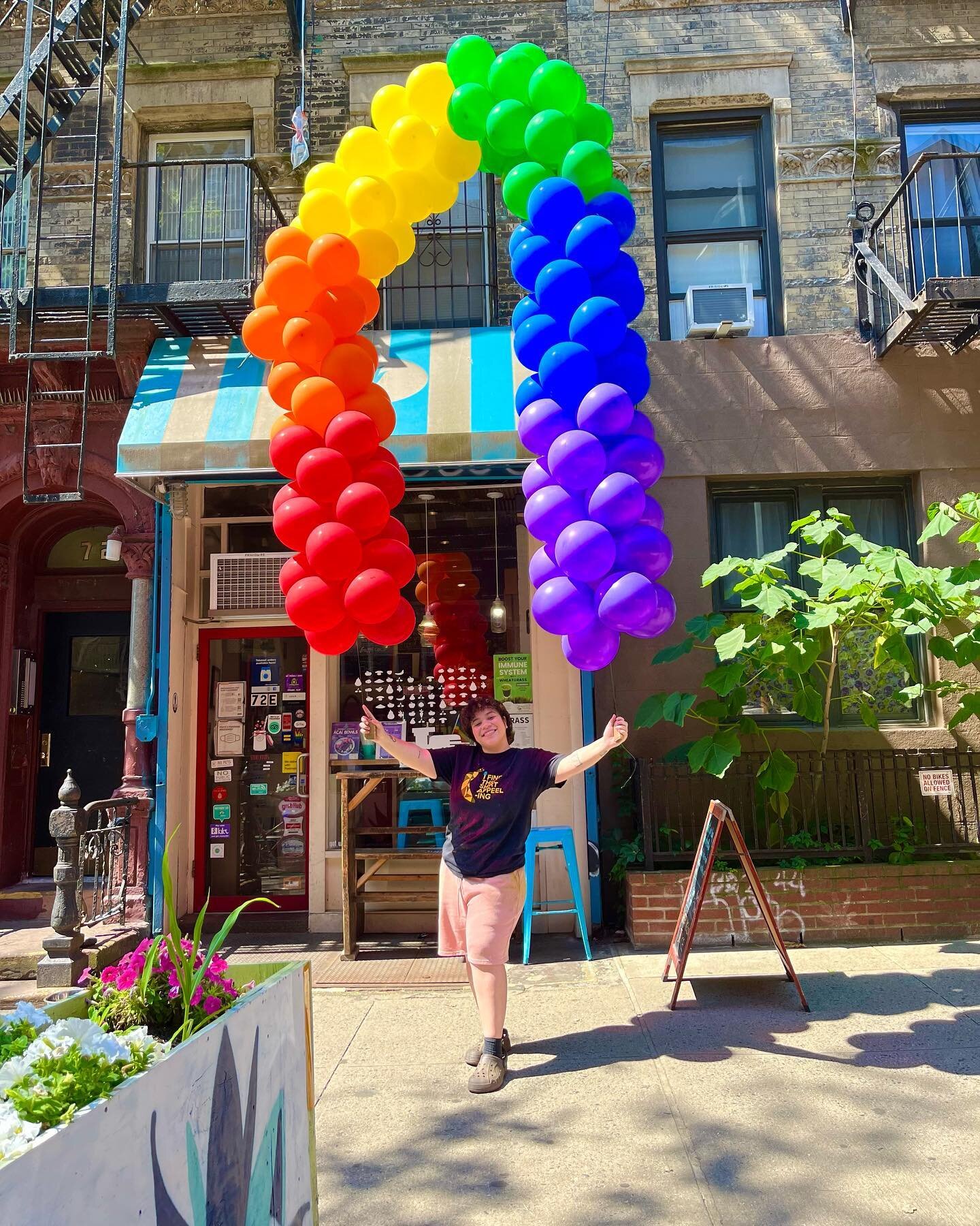 LOVE 🏳️&zwj;🌈 LOVE

📍 EAST VILLAGE
💌 Catering: info@agavijuice.com
✨ 100% Raw 100% Vegan 100% Love
🏳️&zwj;🌈 Proudly serving organic acai bowls &amp; juices!
📸 Tag us in your #AGAVI photos!
.
.
AGAVI JUICE | NYC
#agavijuice 💚 #agavinyc
#agavi 