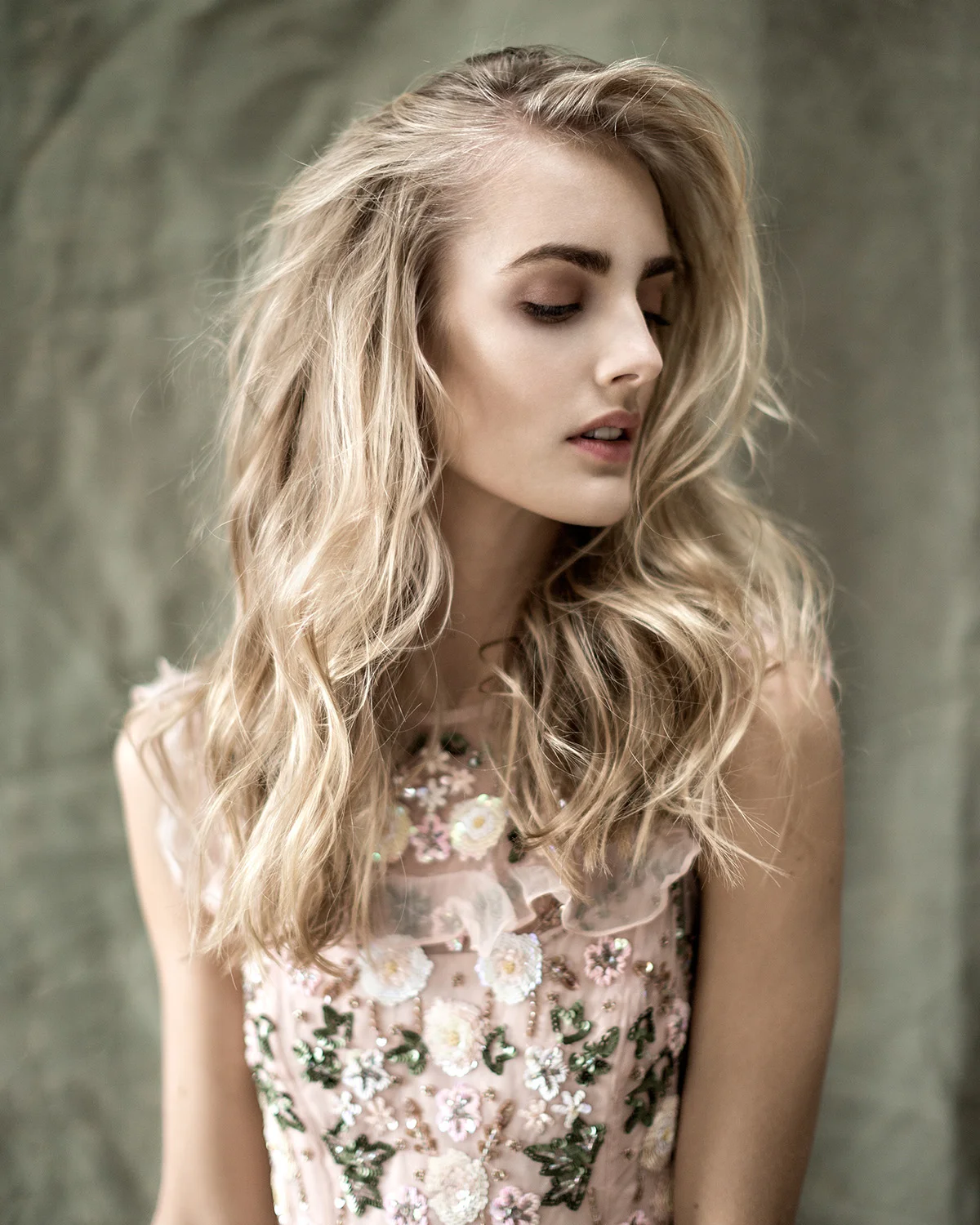 PLAYFUL ROMANCE 06.jpg