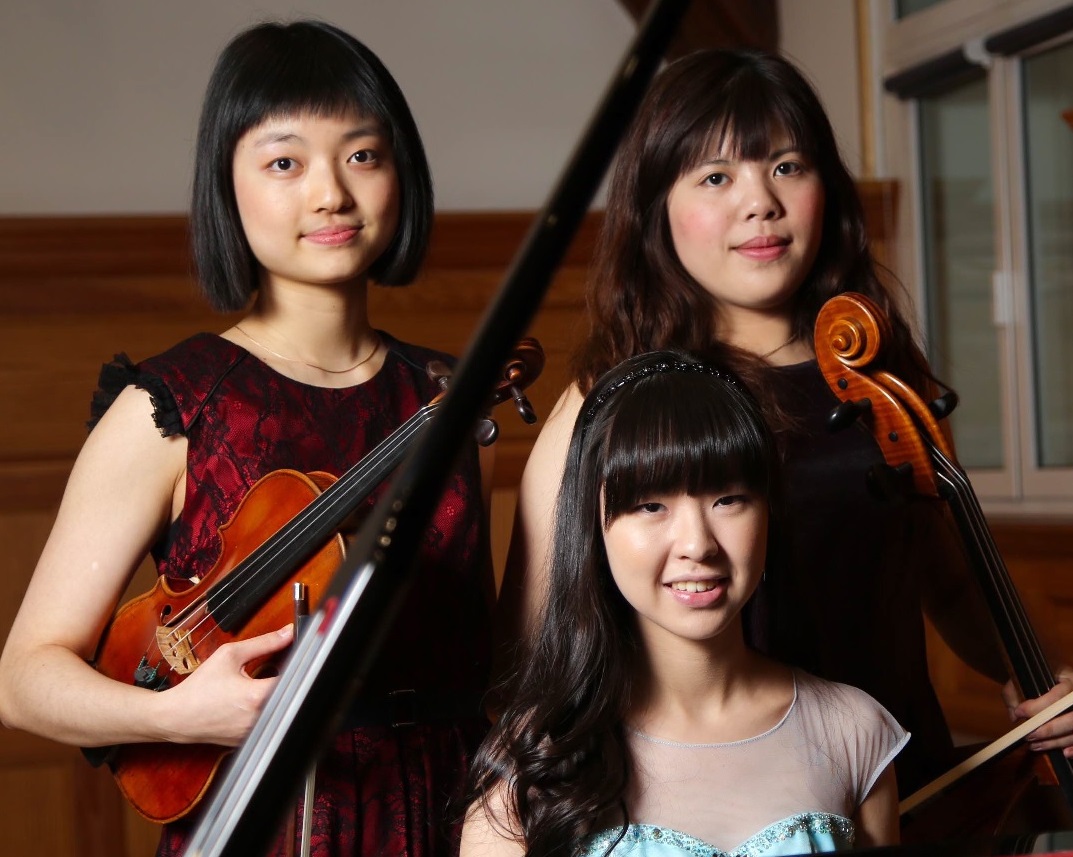Mellanie Trio small.jpg