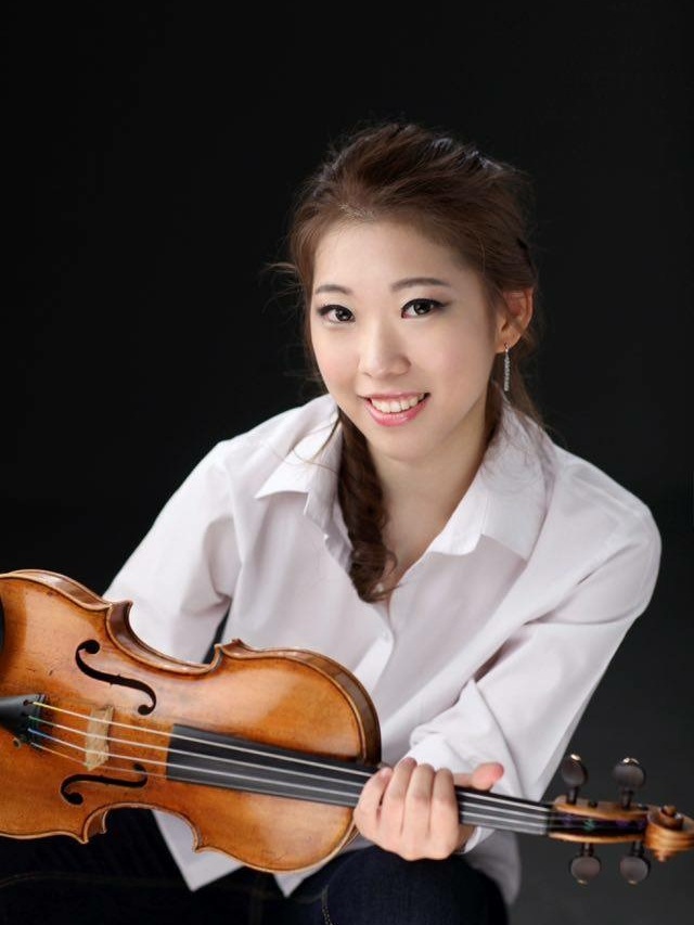 julia hwang violin 2 .jpg