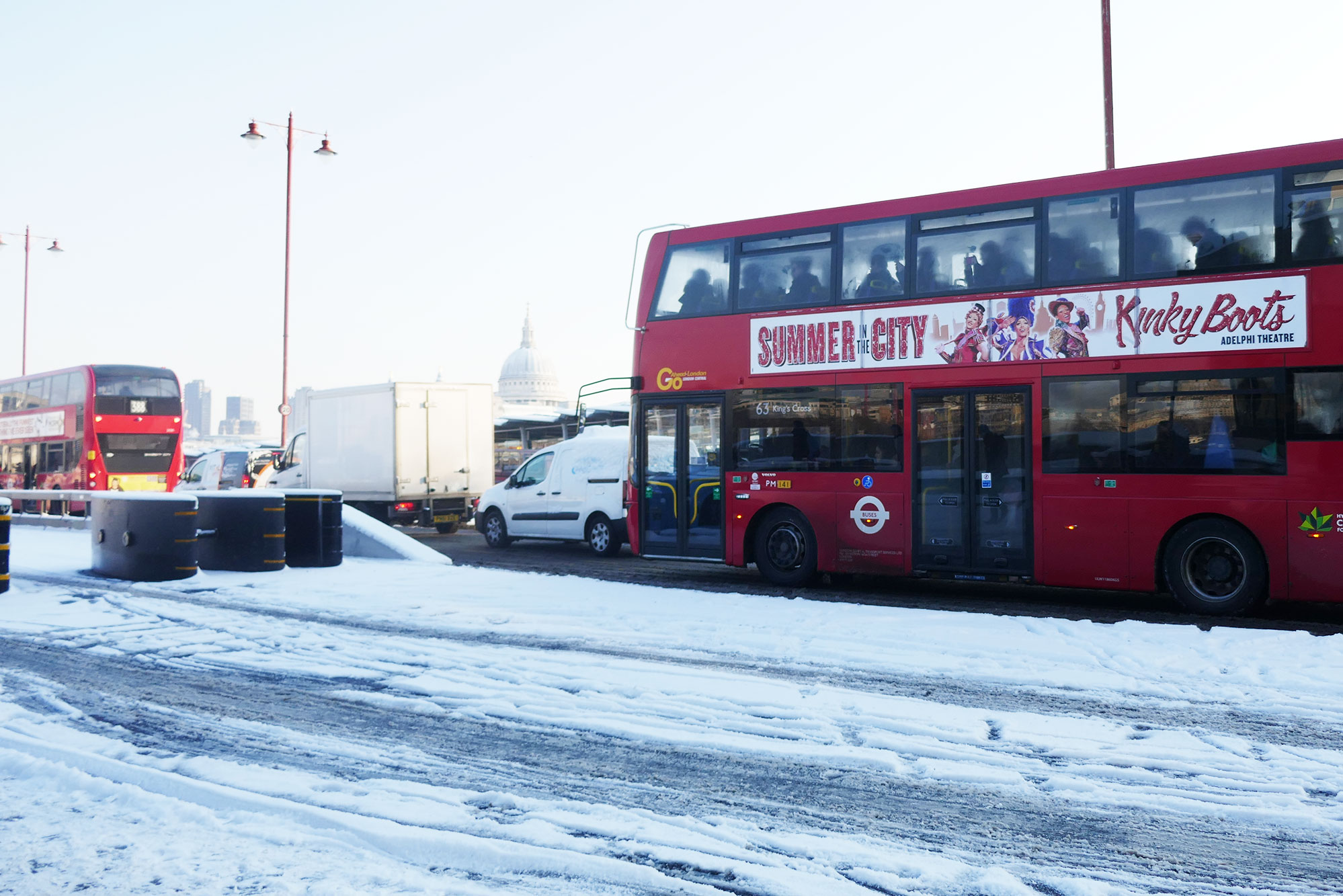Hooray_snow_Bus.jpg