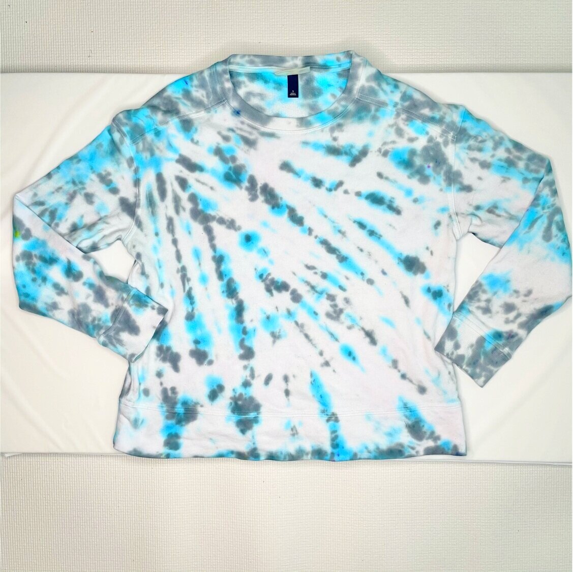 Women%2527s%2Bsweatshirt%2Bblue%2Bgrey%2B2.jpg