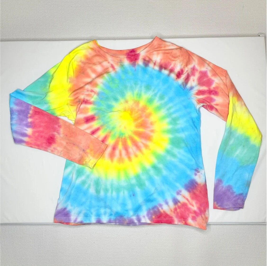 Womens+long+sleeve+tee+rainbow+spiral.jpg