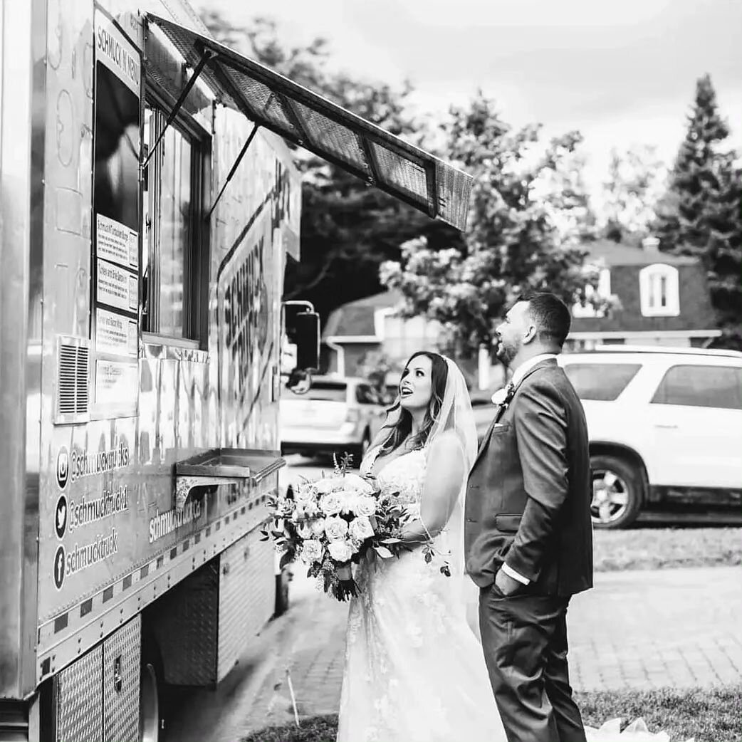 Getting married in 2024?? We have very limited days left to book for the season. Get in touch with us today to set up a chat about our services 💚 we would be honored to be a part of your unforgettable day!
We have over 10yrs of food truck weddings u