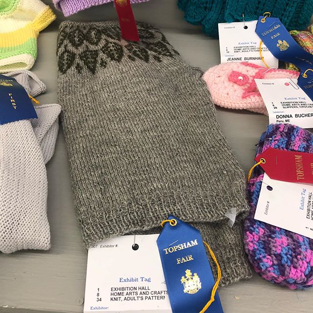 I can’t wait to need this sweater again. Our kiddos helped me dye our Gotland yarn for it and were as happy as me that it earned a ribbon this week! #arborealsweater #gotlandyarn #farmyarn #topshamfair #barnswallowfarmyarn