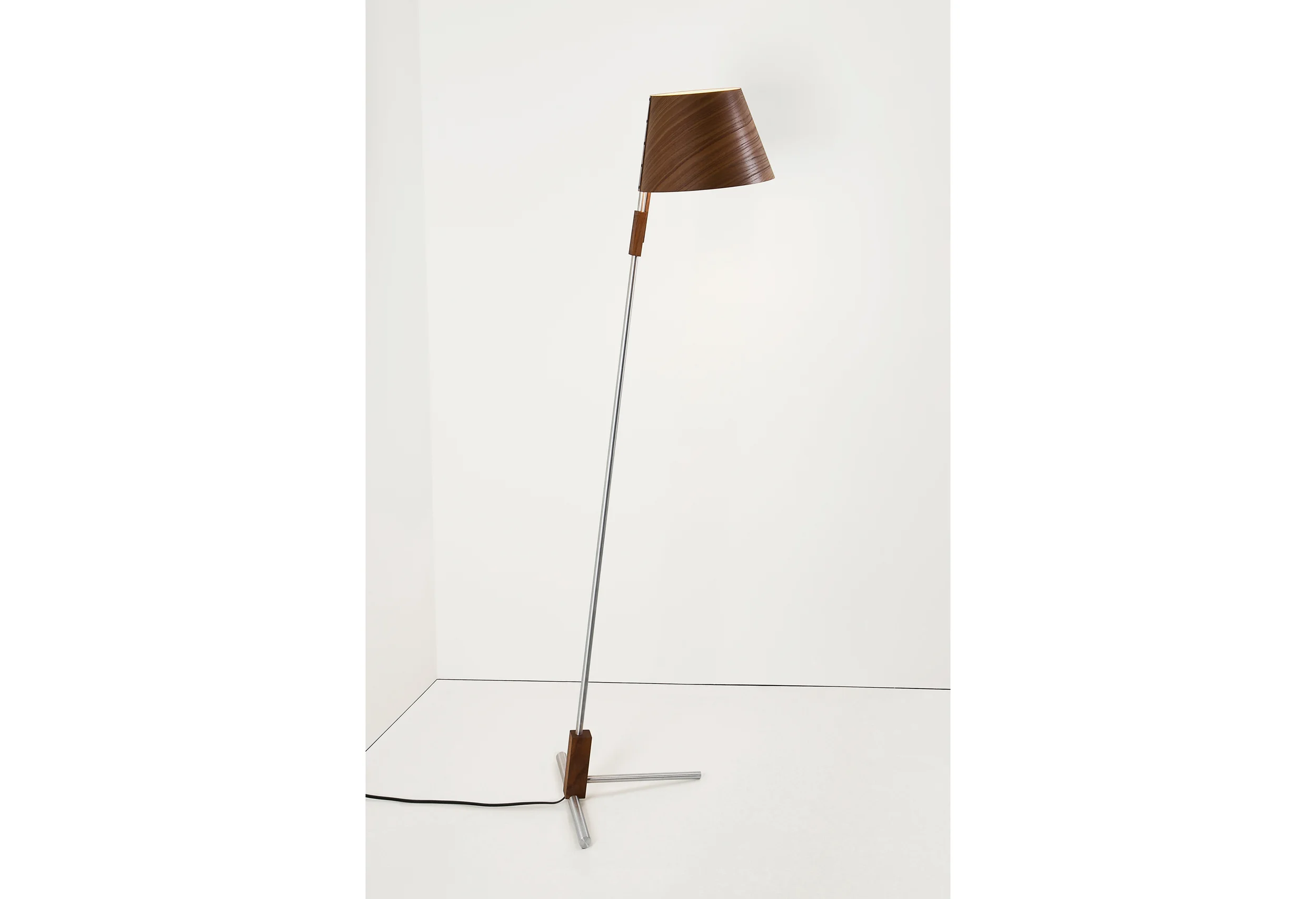 Fas Floor Lamp