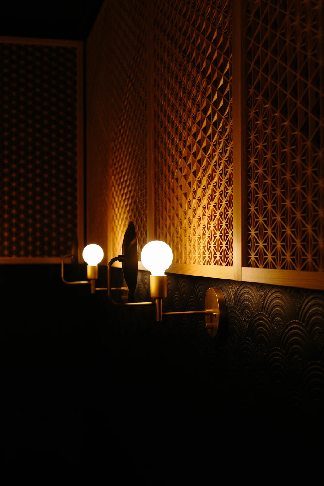  https://workof.com/shop/d/workstead/p/orbit-sconce 