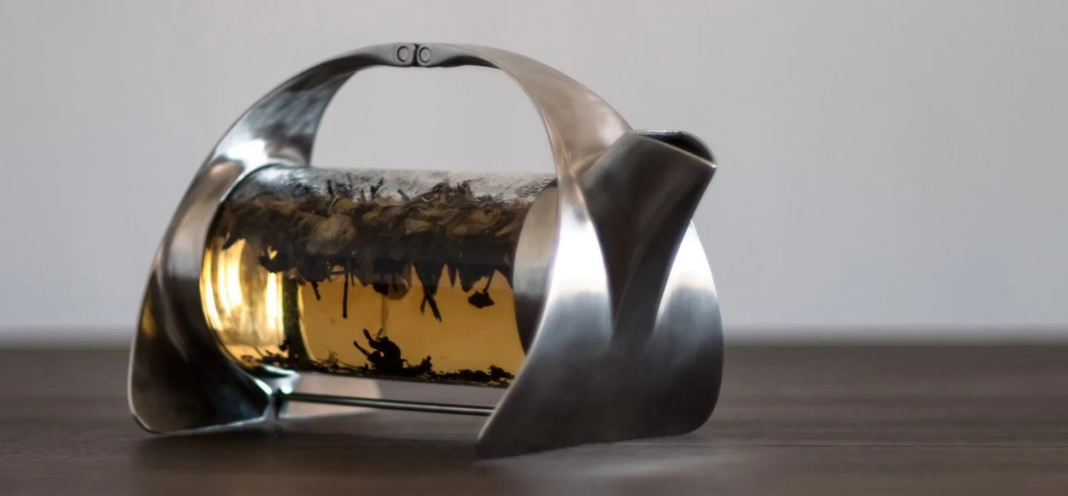 sorapot_modern_teapot_brewing_tea_2280.jpg