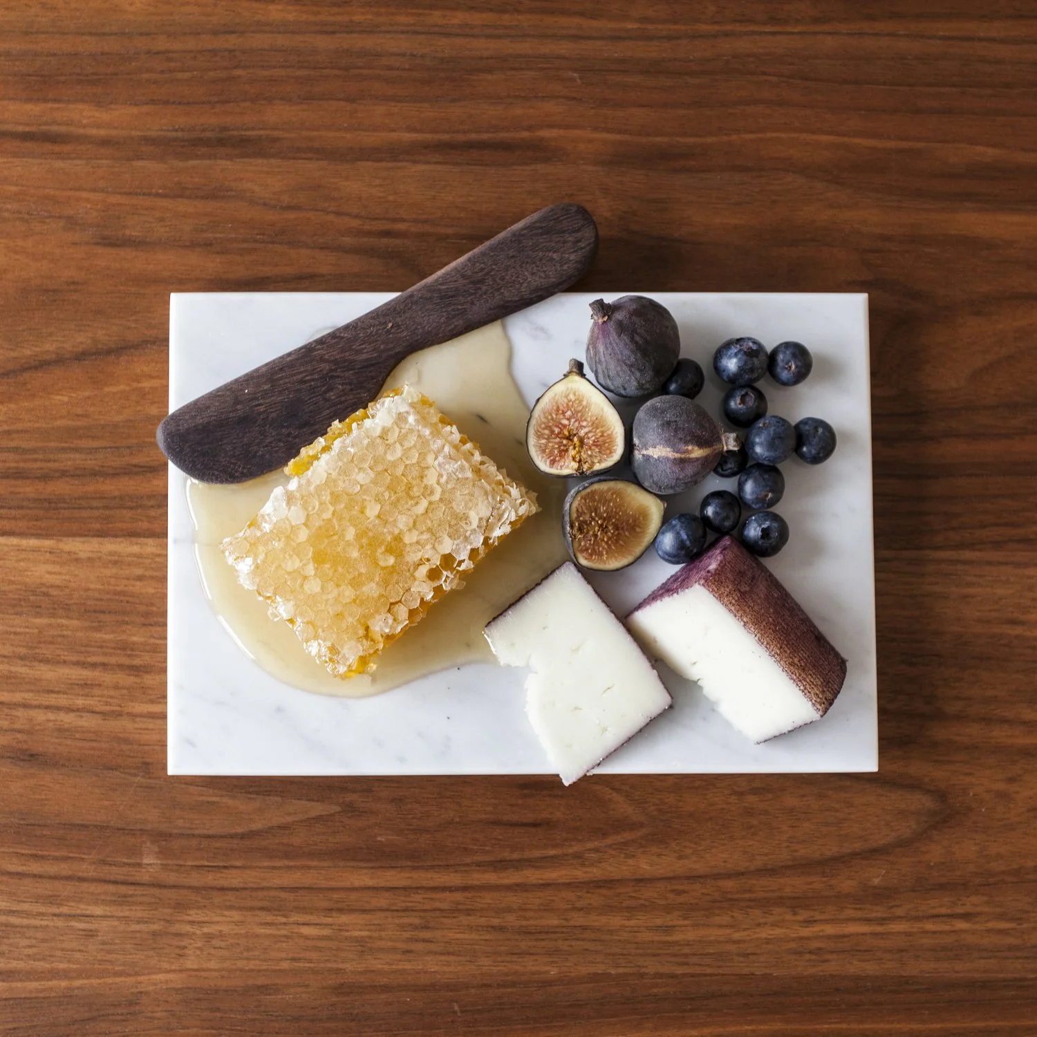 KATY_SKELTON_MARBLE_CHEESE_PLATE18.jpg