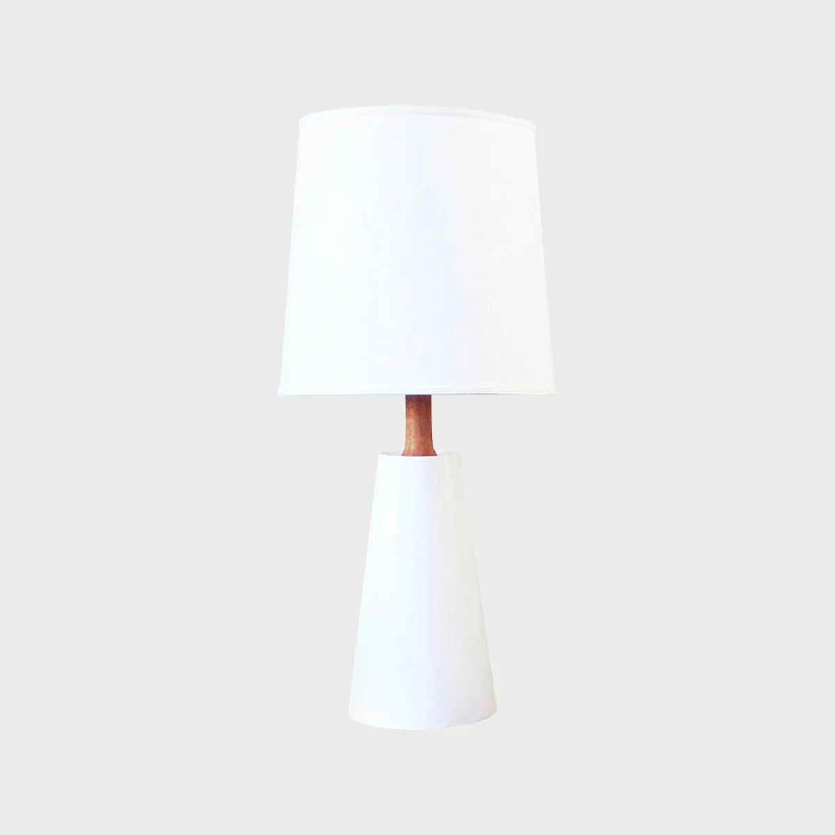 CP_-_HAWTHORNE_LAMP_-_WHITE_-_LOCATION.jpg