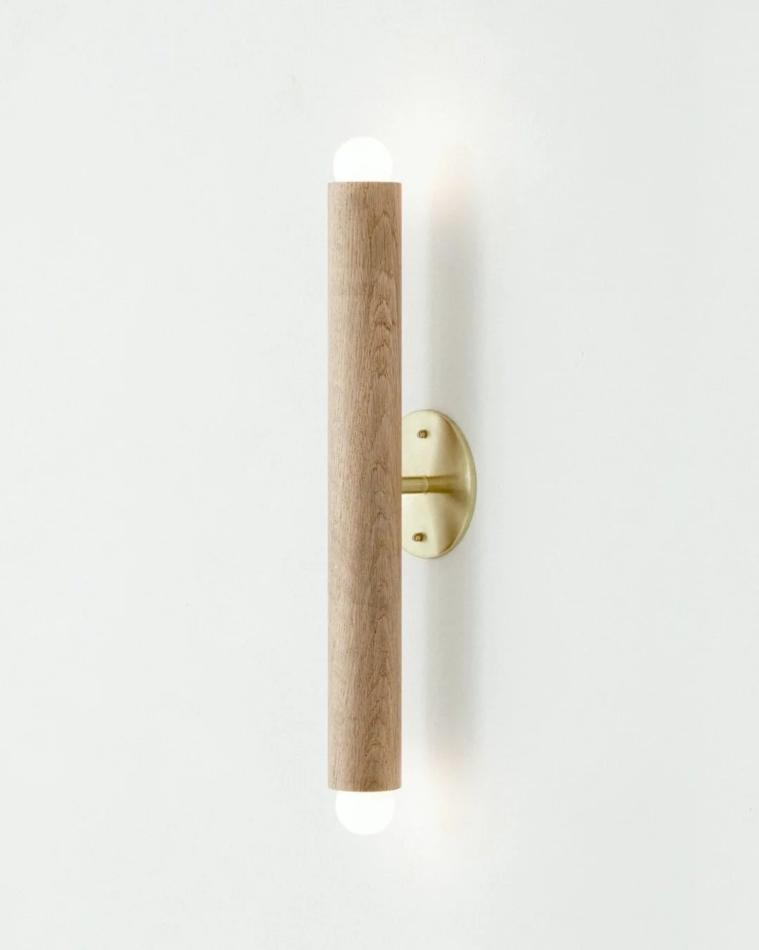 Lodge_Linear-Sconce_Natural_Gallery_2.jpg
